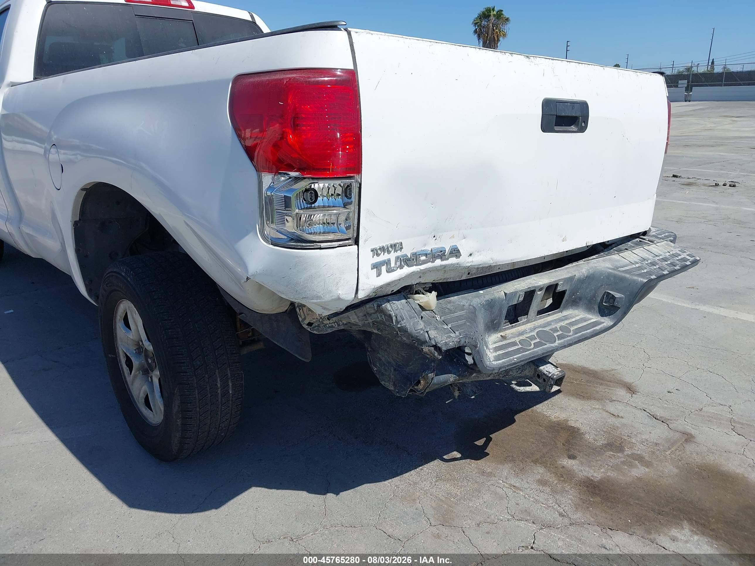 2012 Toyota Tundra Grade V6 White vin: 5TFLU5F19CX027823