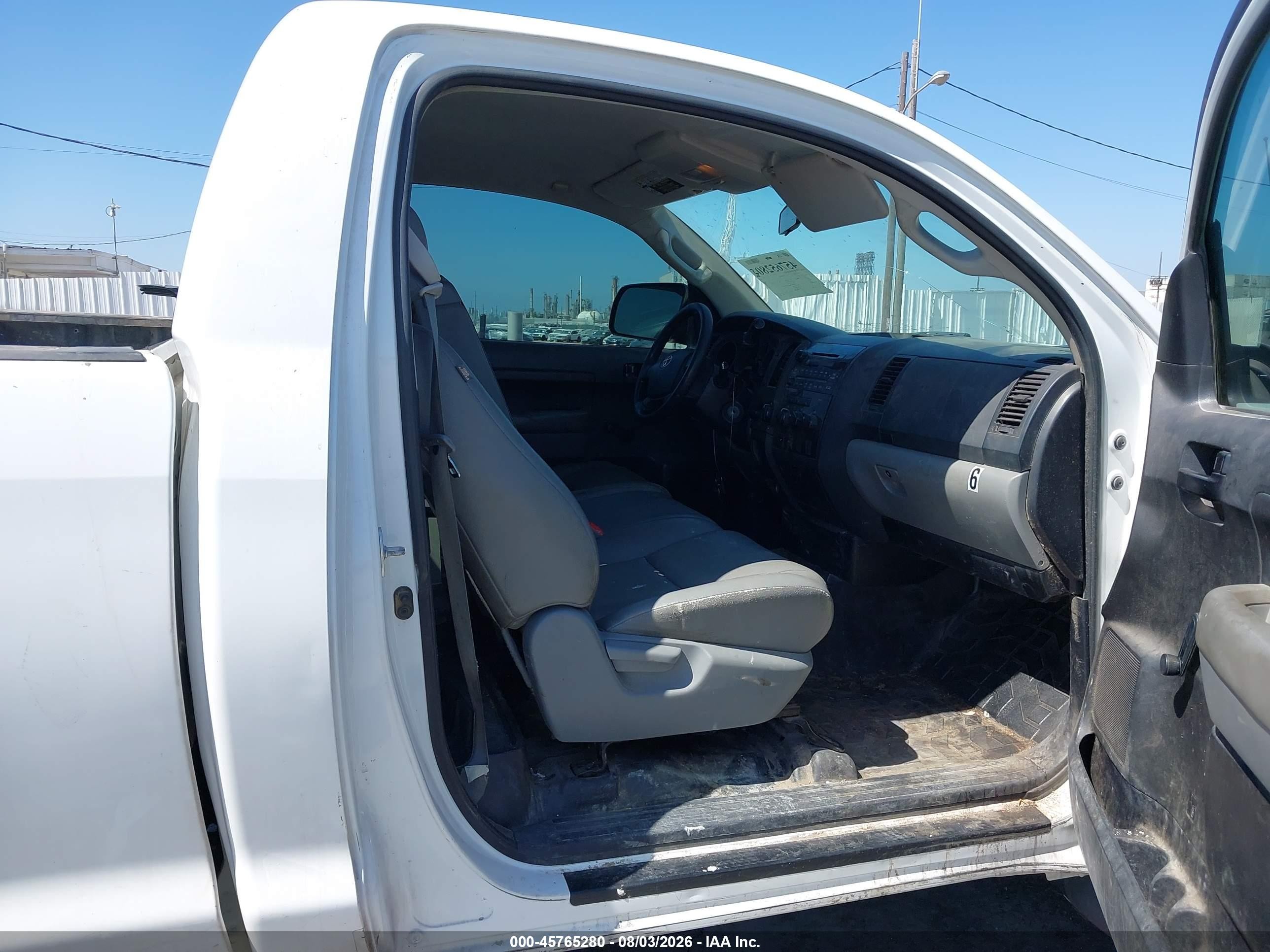 2012 Toyota Tundra Grade V6 White vin: 5TFLU5F19CX027823