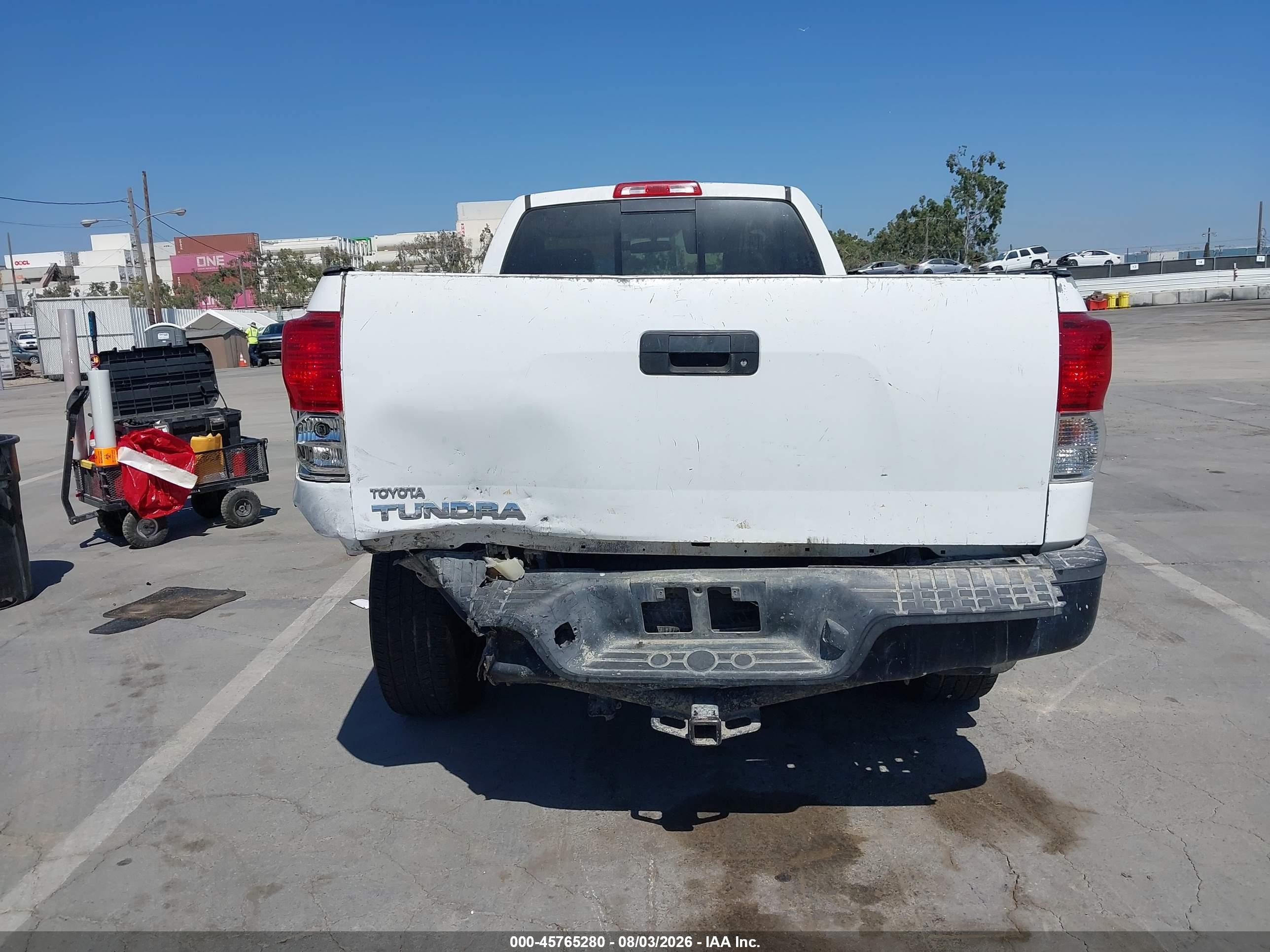 2012 Toyota Tundra Grade V6 White vin: 5TFLU5F19CX027823
