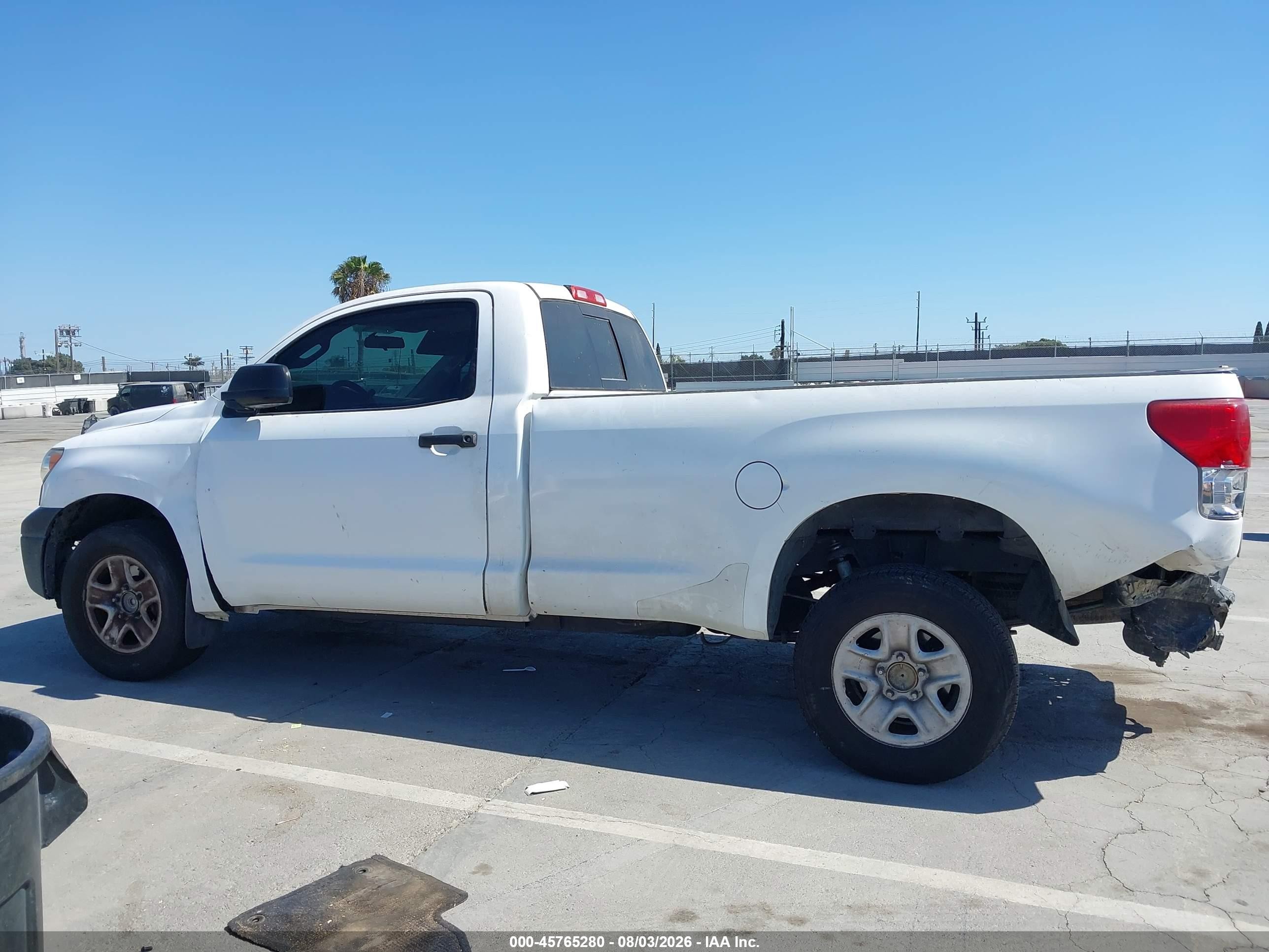 2012 Toyota Tundra Grade V6 White vin: 5TFLU5F19CX027823