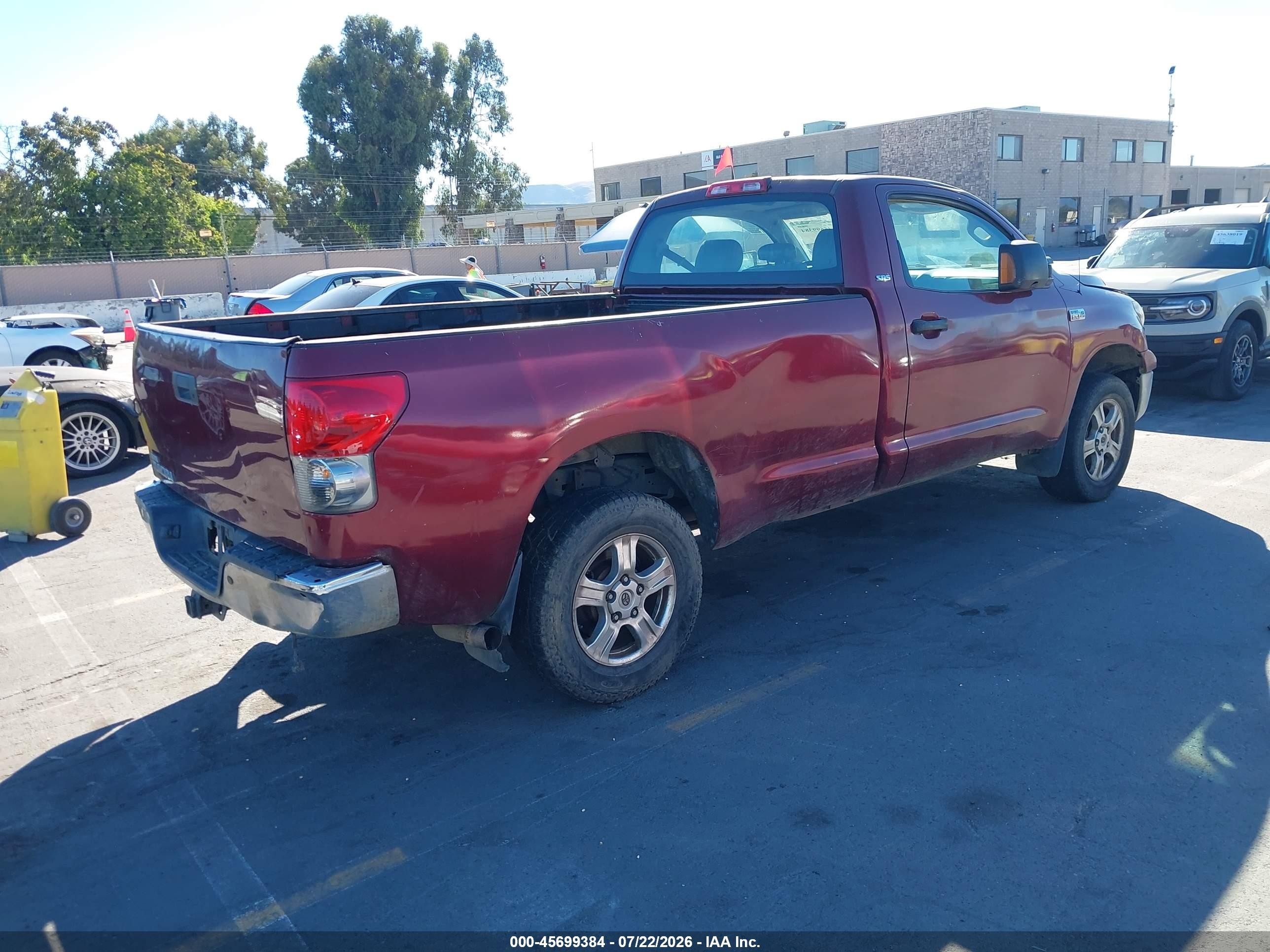 2007 Toyota Tundra Base 5.7l V8 Red vin: 5TFLV52137X004403
