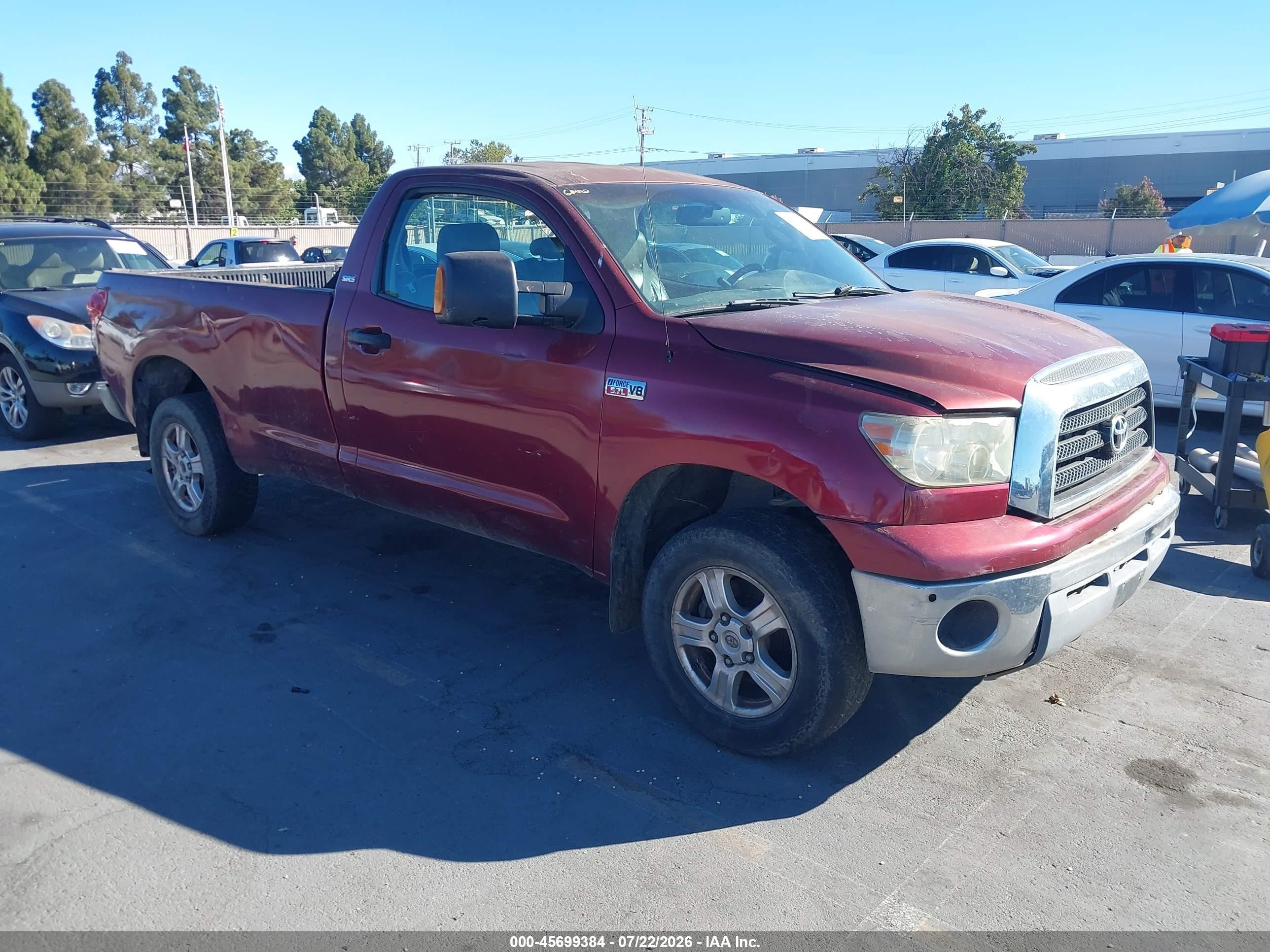 2007 Toyota Tundra Base 5.7l V8 Красный vin: 5TFLV52137X004403