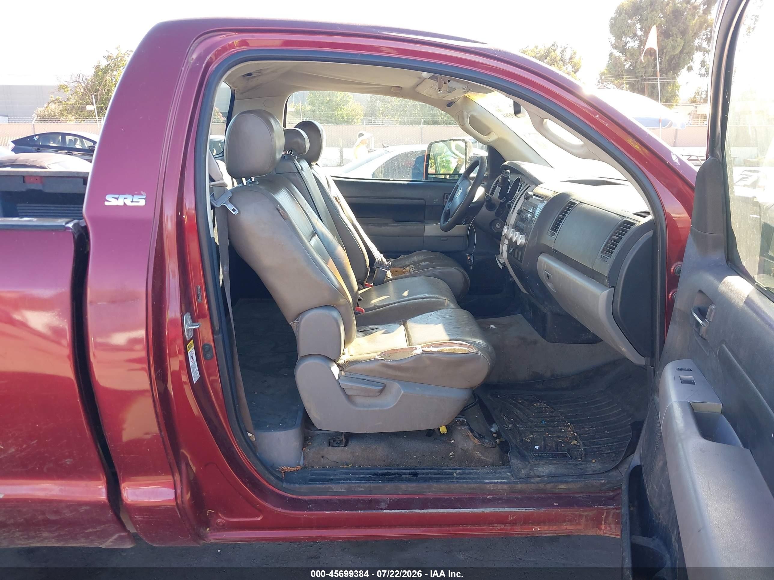 2007 Toyota Tundra Base 5.7l V8 Red vin: 5TFLV52137X004403