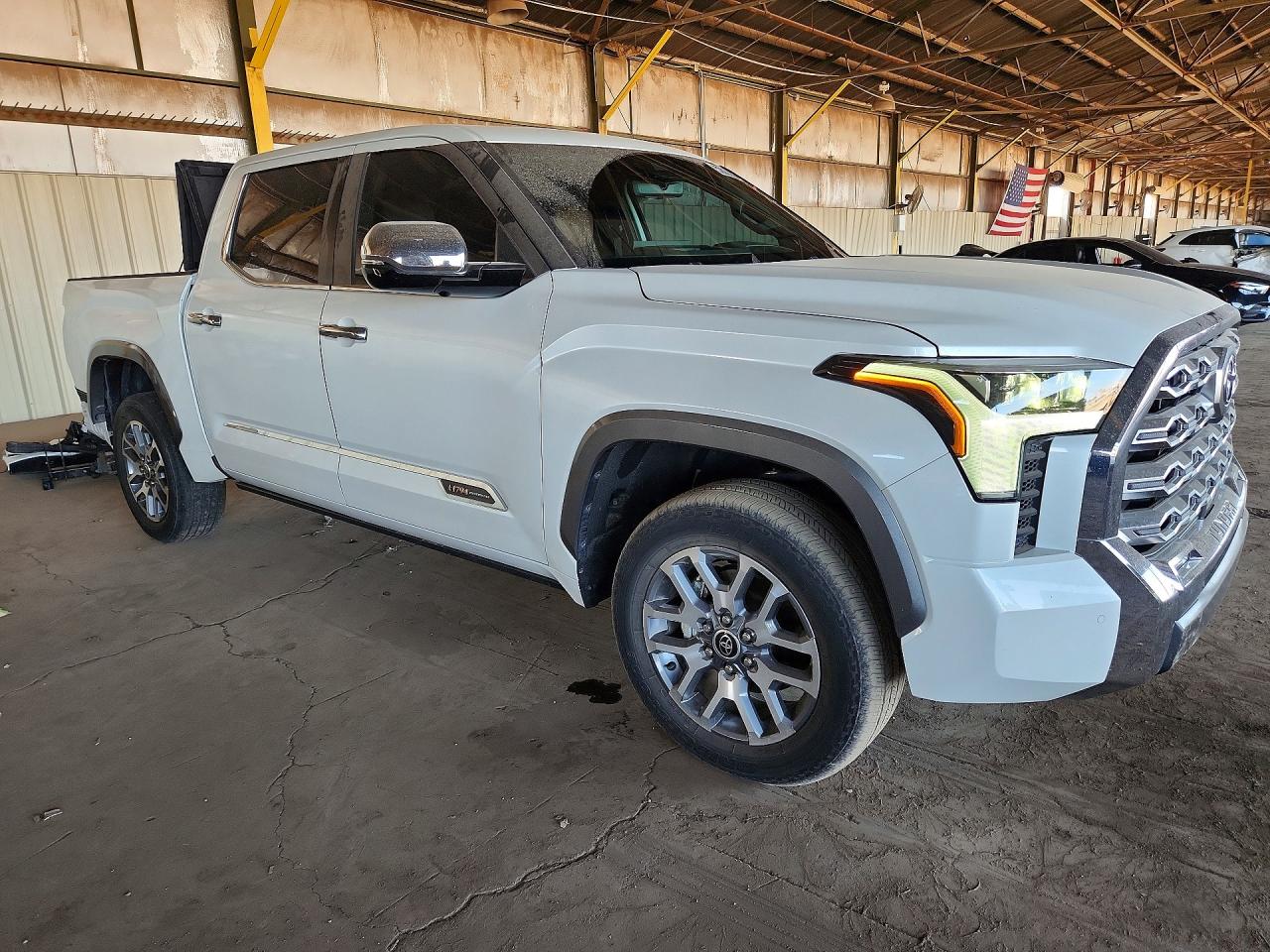 2024 Toyota Tundra 1794 Edition White vin: 5TFMA5DB1RX215432