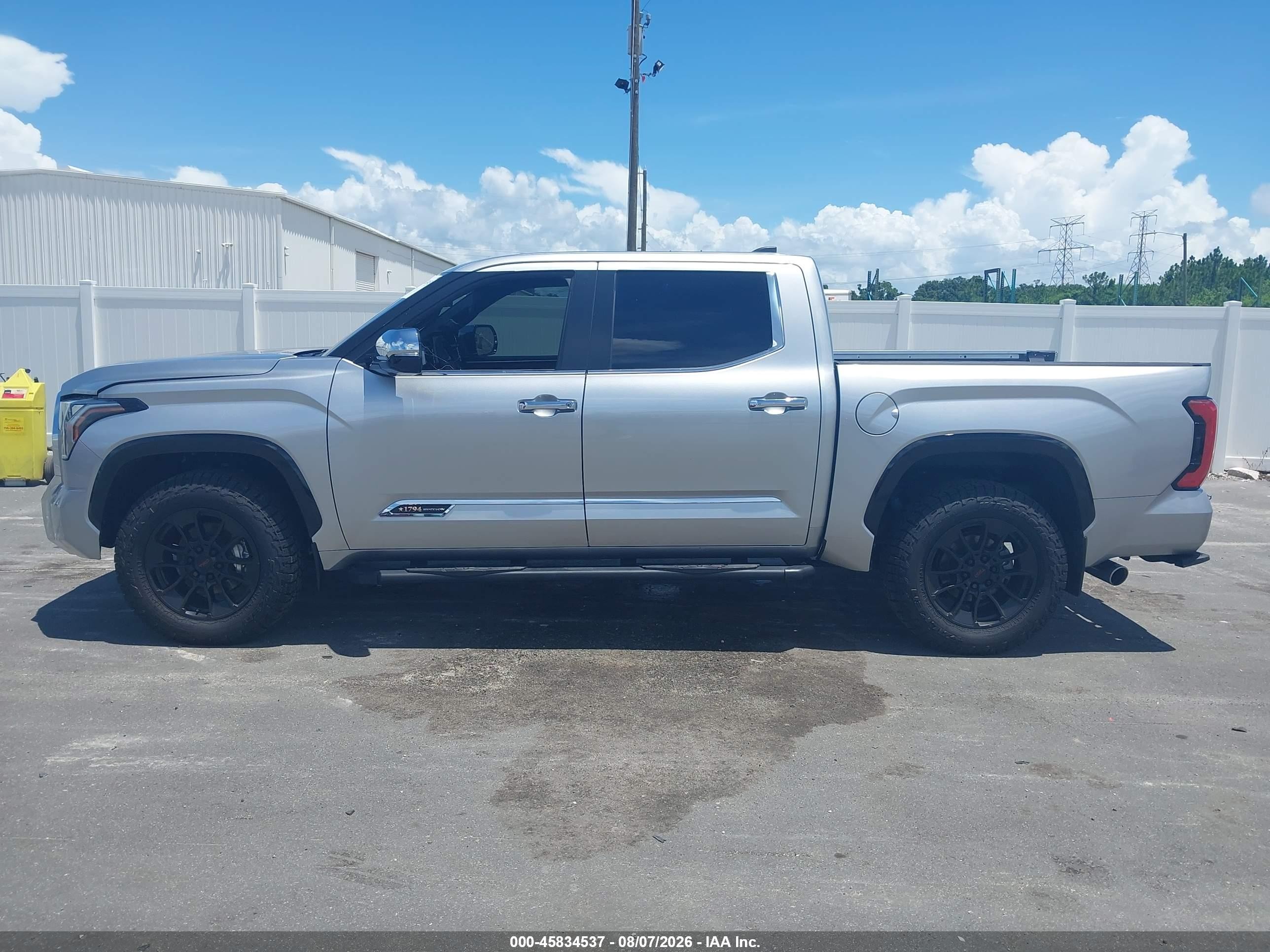 2025 Toyota Tundra 1794 Edition Silver vin: 5TFMA5DB3SX270566