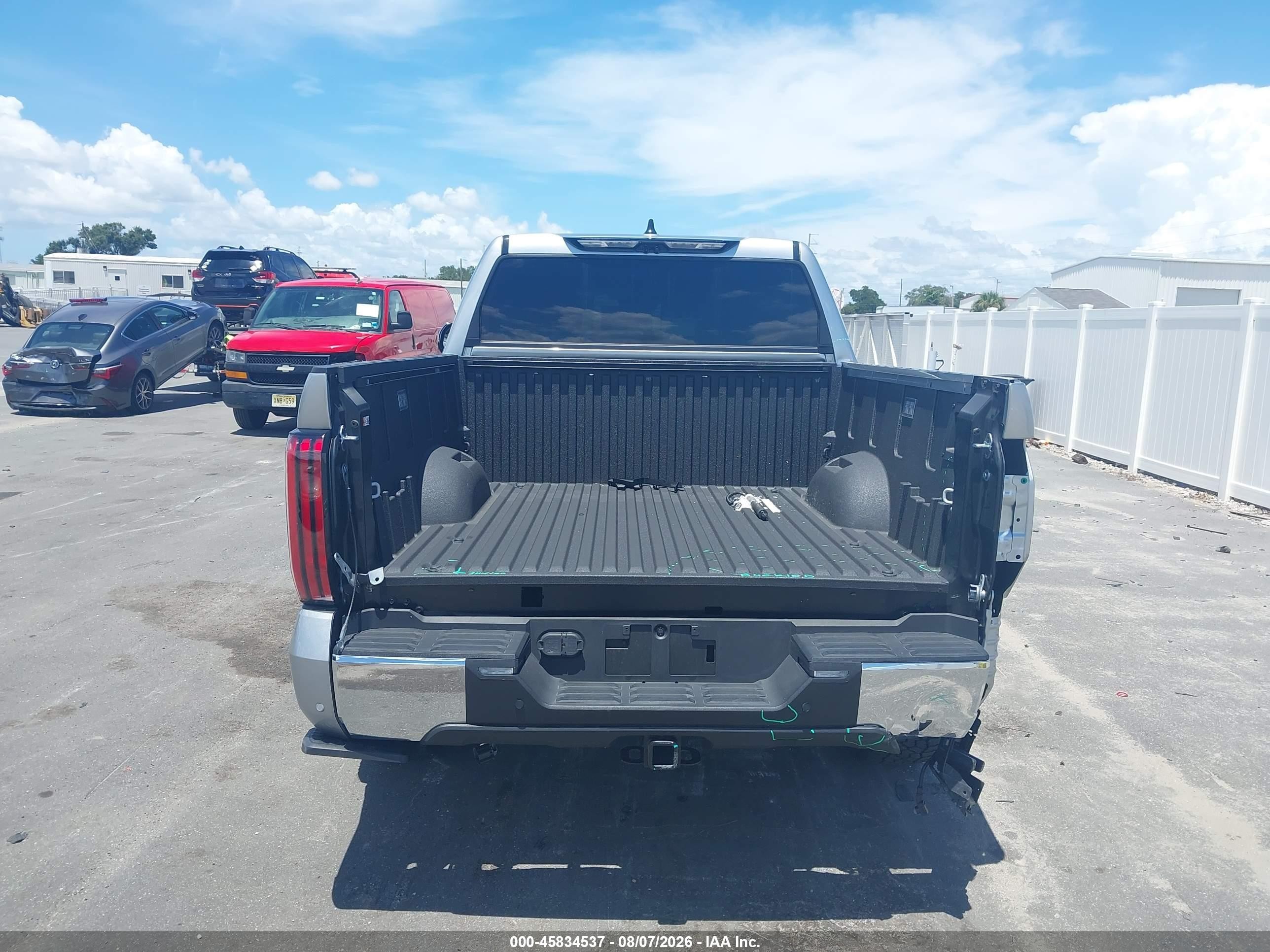 2025 Toyota Tundra 1794 Edition Silver vin: 5TFMA5DB3SX270566