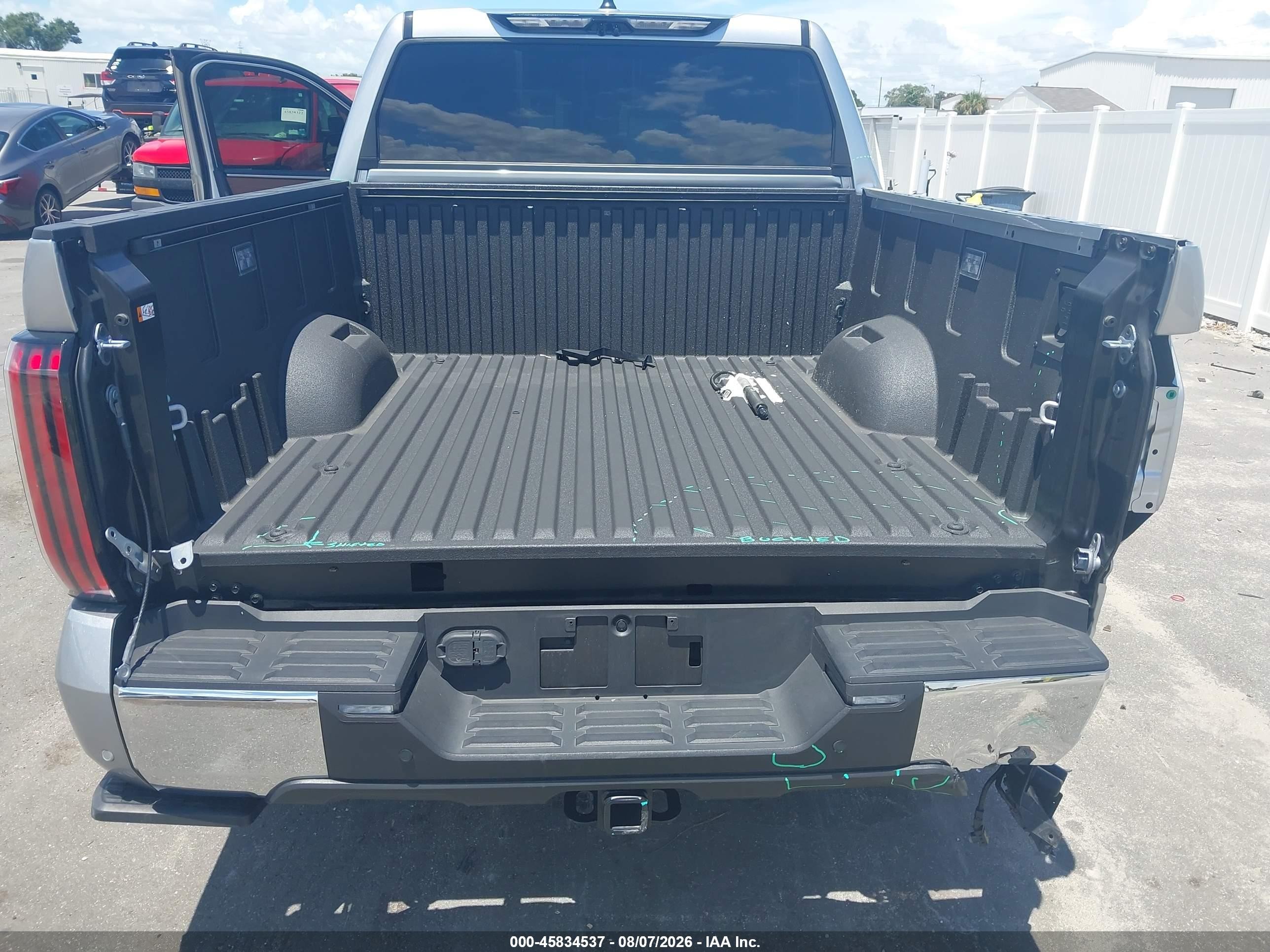 2025 Toyota Tundra 1794 Edition Silver vin: 5TFMA5DB3SX270566