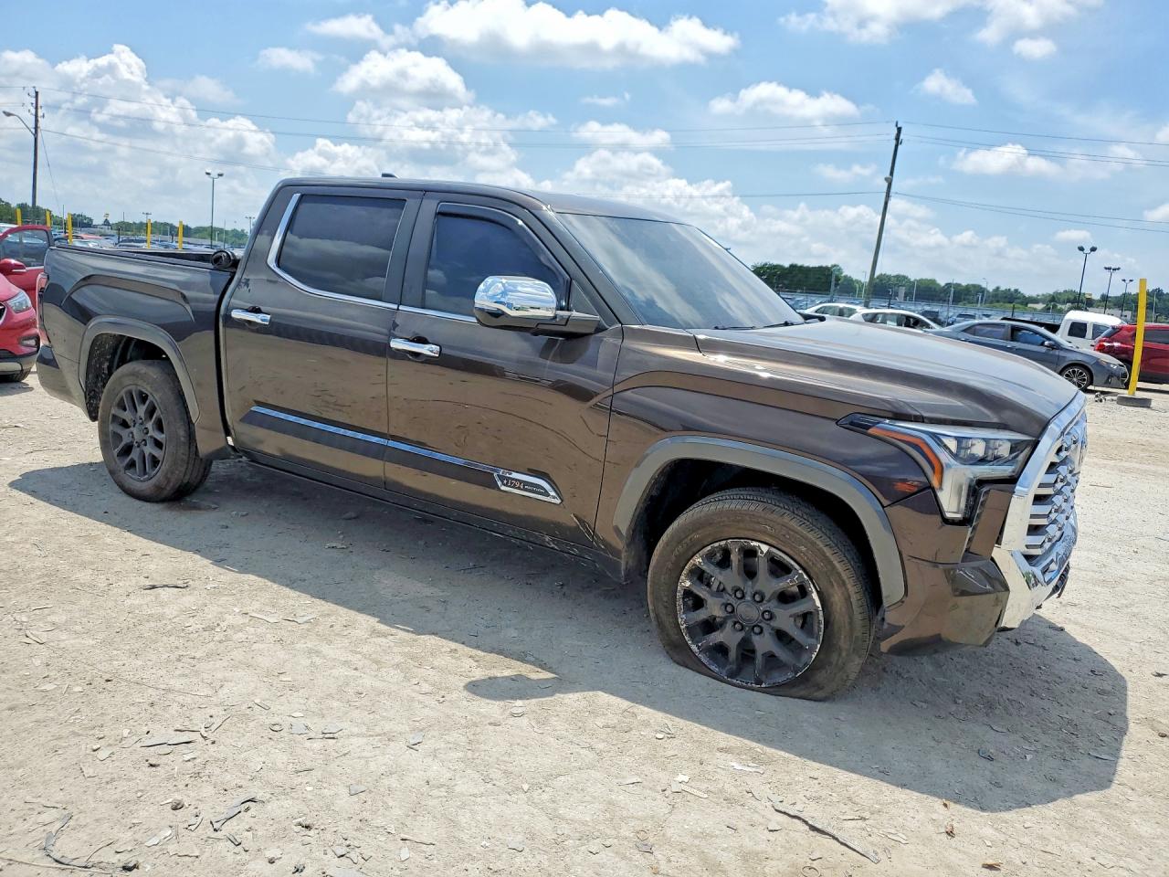 2025 Toyota Tundra 1794 Edition Коричневый vin: 5TFMA5DB8SX311855