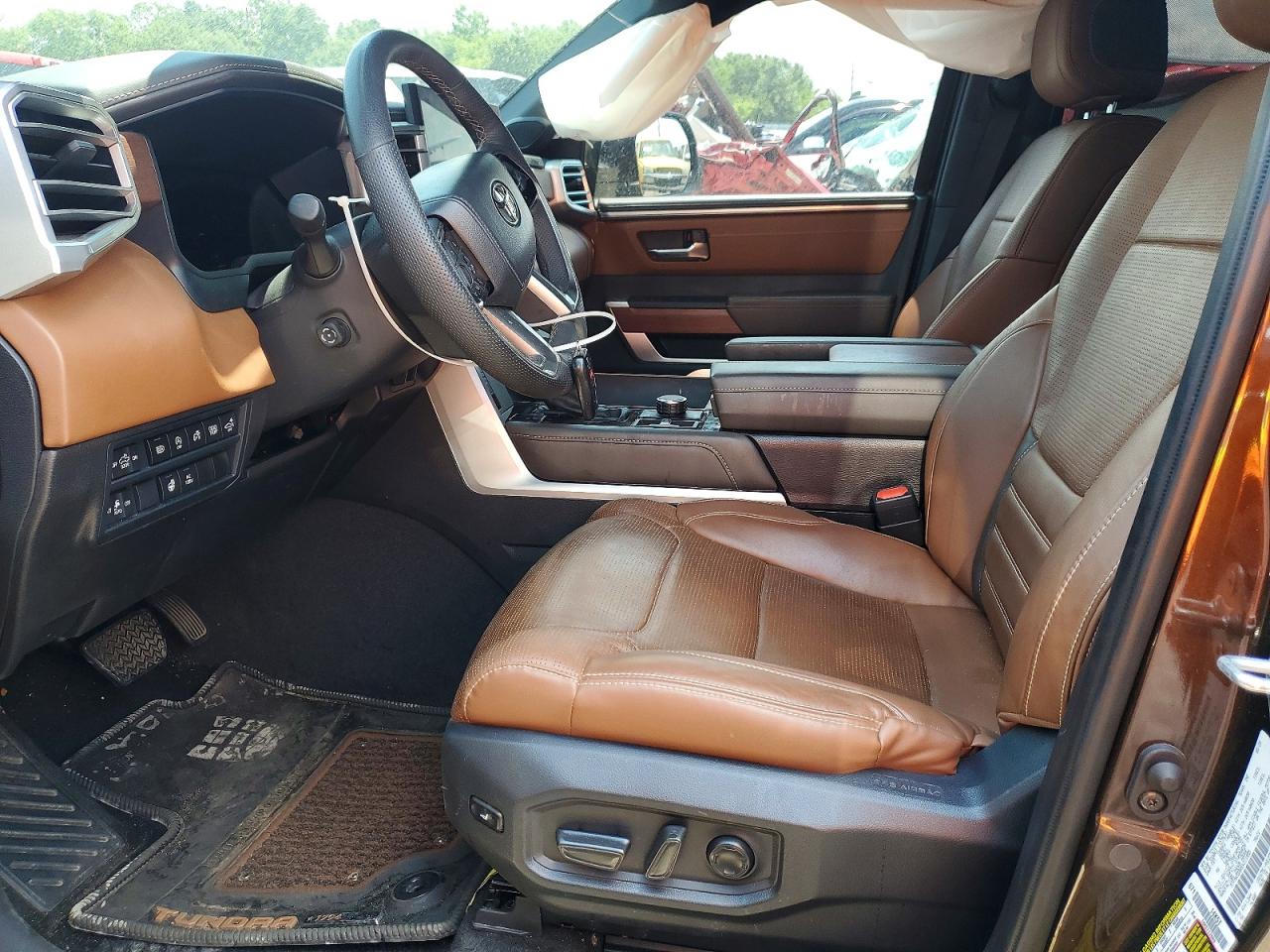 2025 Toyota Tundra 1794 Edition Коричневый vin: 5TFMA5DB8SX311855