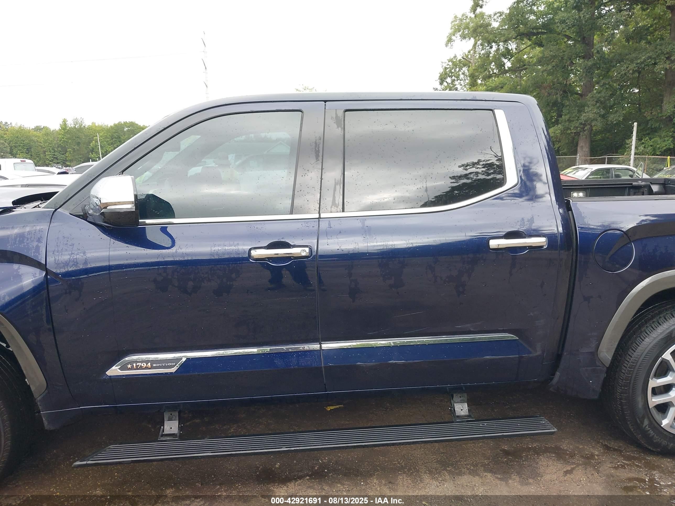 2022 Toyota Tundra Hybrid 1794 Edition Blue vin: 5TFMC5DB9NX006590