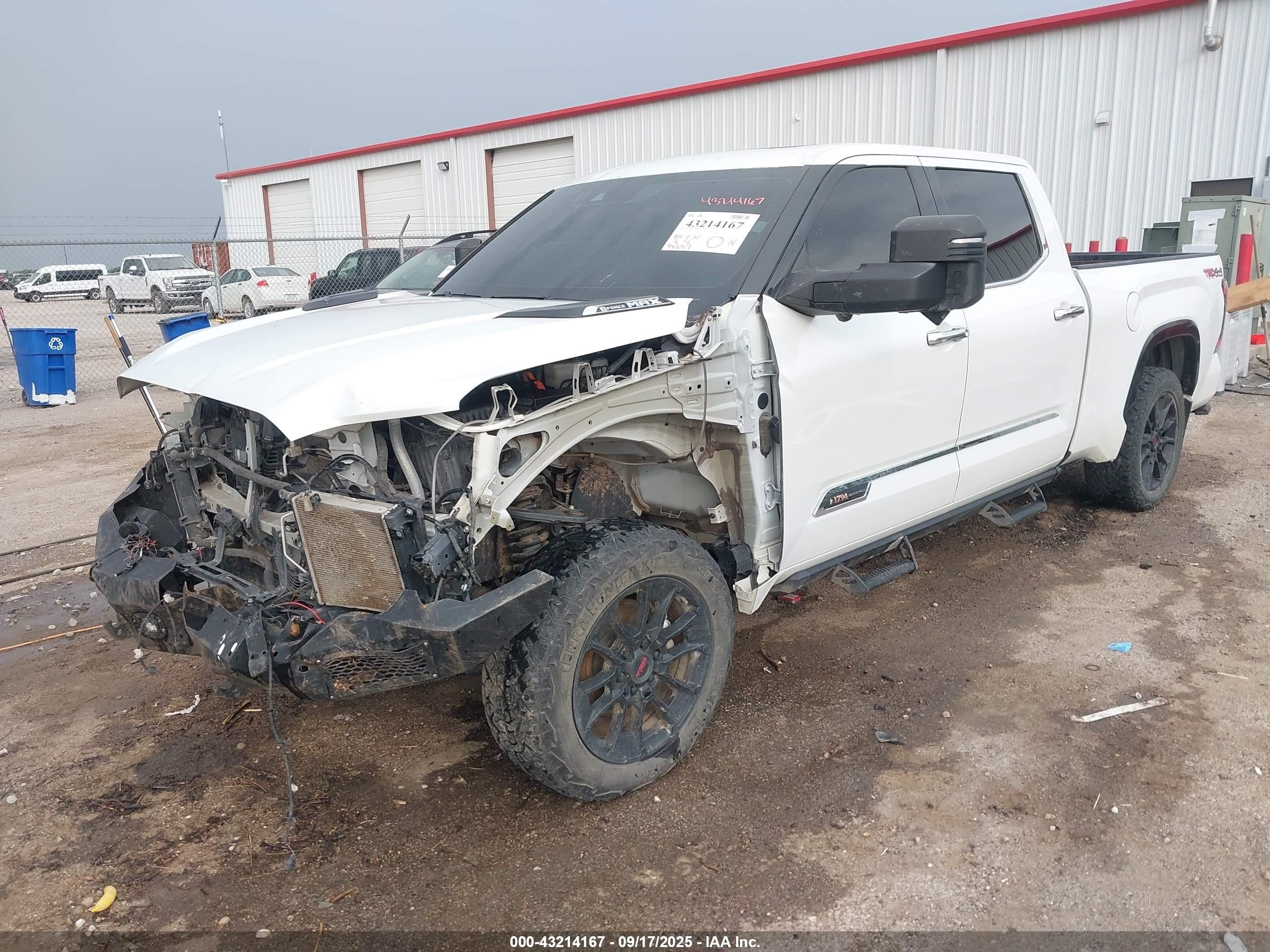 2022 Toyota Tundra Hybrid 1794 Edition White vin: 5TFMC5EC1NX001021