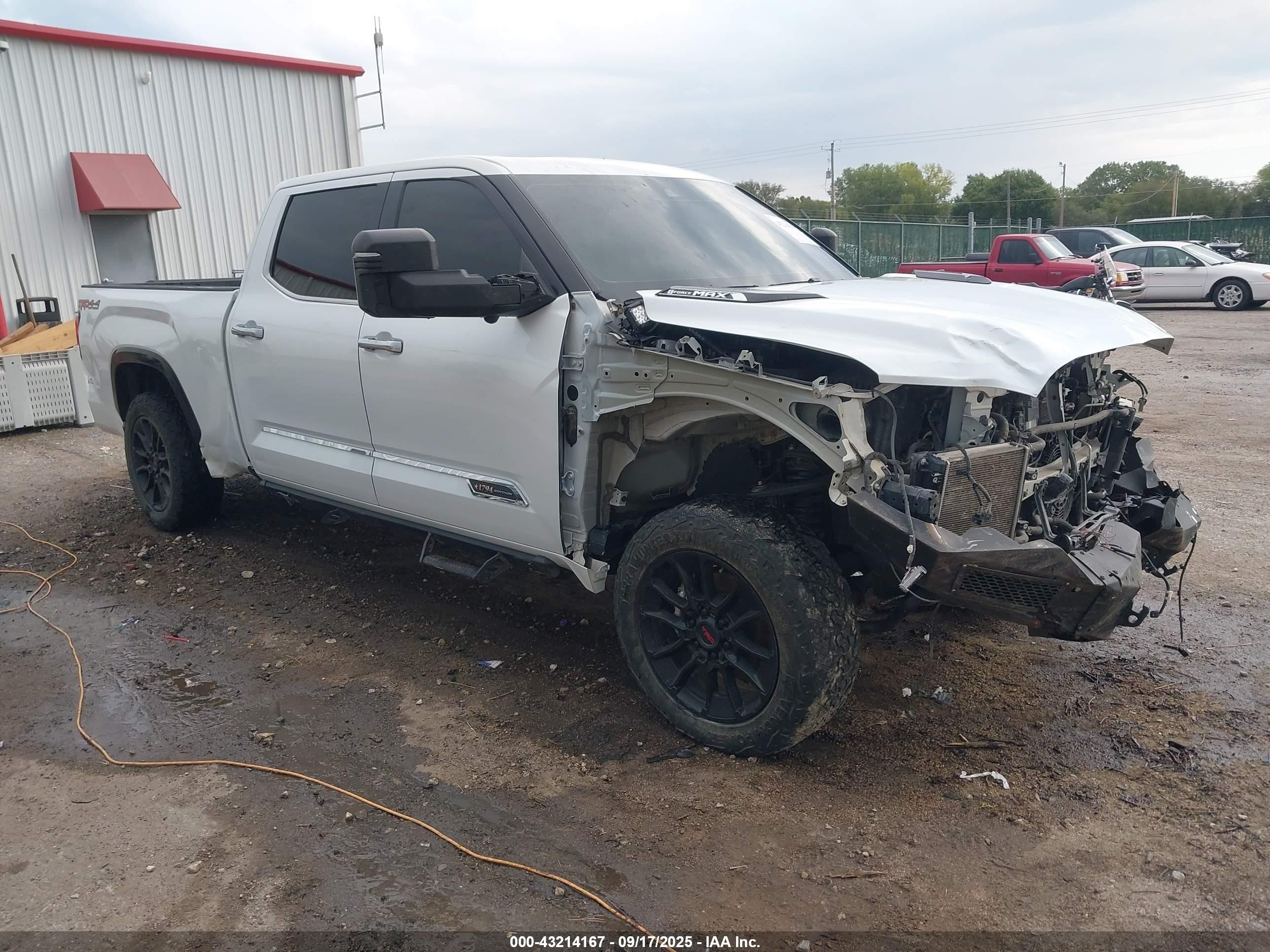 2022 Toyota Tundra Hybrid 1794 Edition White vin: 5TFMC5EC1NX001021