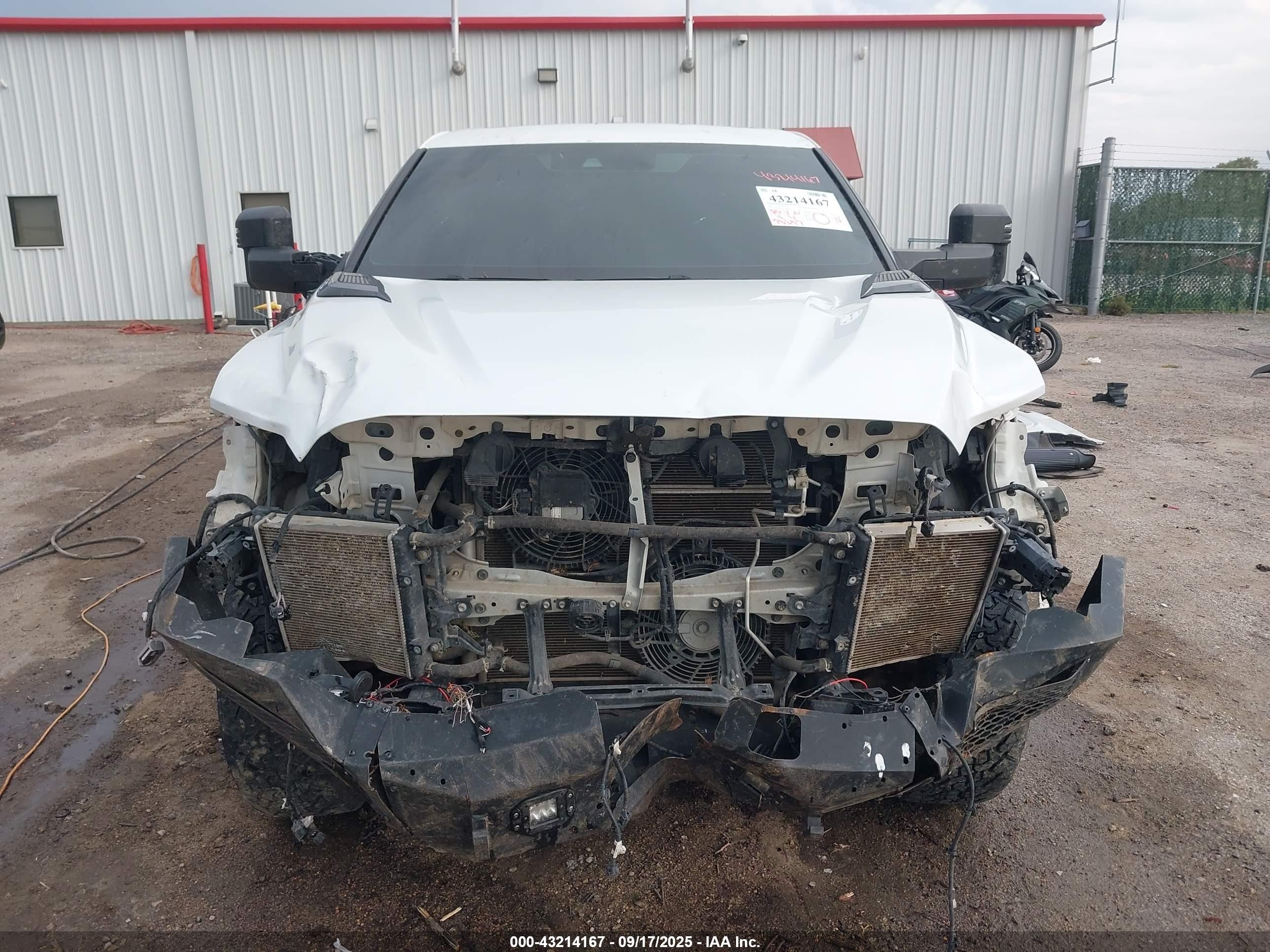 2022 Toyota Tundra Hybrid 1794 Edition White vin: 5TFMC5EC1NX001021