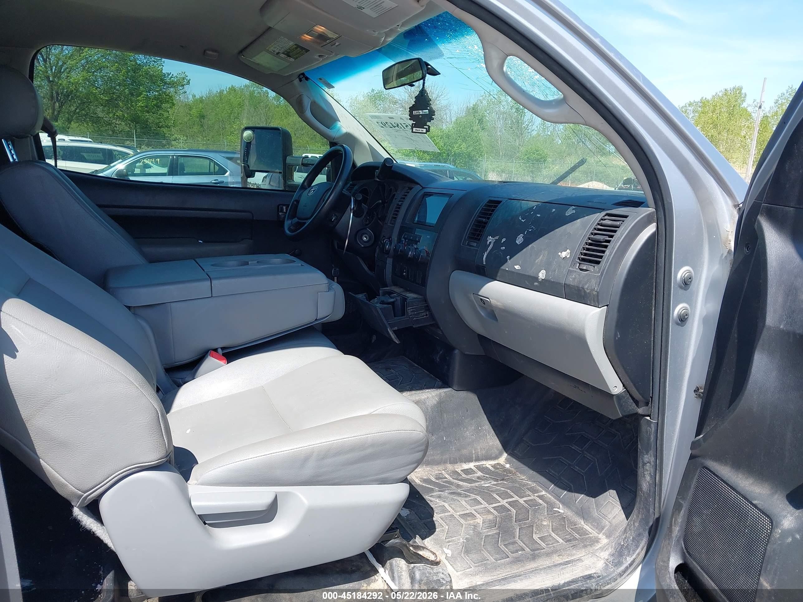 2010 Toyota Tundra Grade 4.6l V8 Silver vin: 5TFMM5F16AX003514