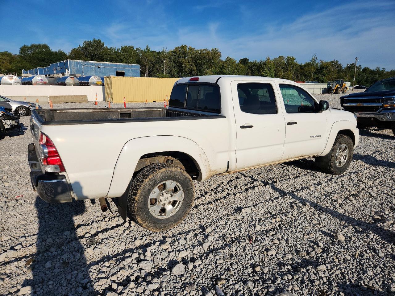 2011 Toyota Tacoma Double Cab Long Bed White vin: 5TFMU4FN0BX001868