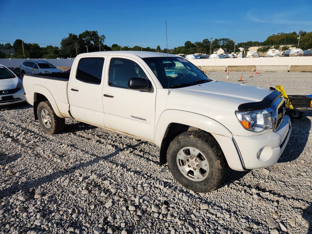 2011 Toyota Tacoma Double Cab Long Bed White vin: 5TFMU4FN0BX001868