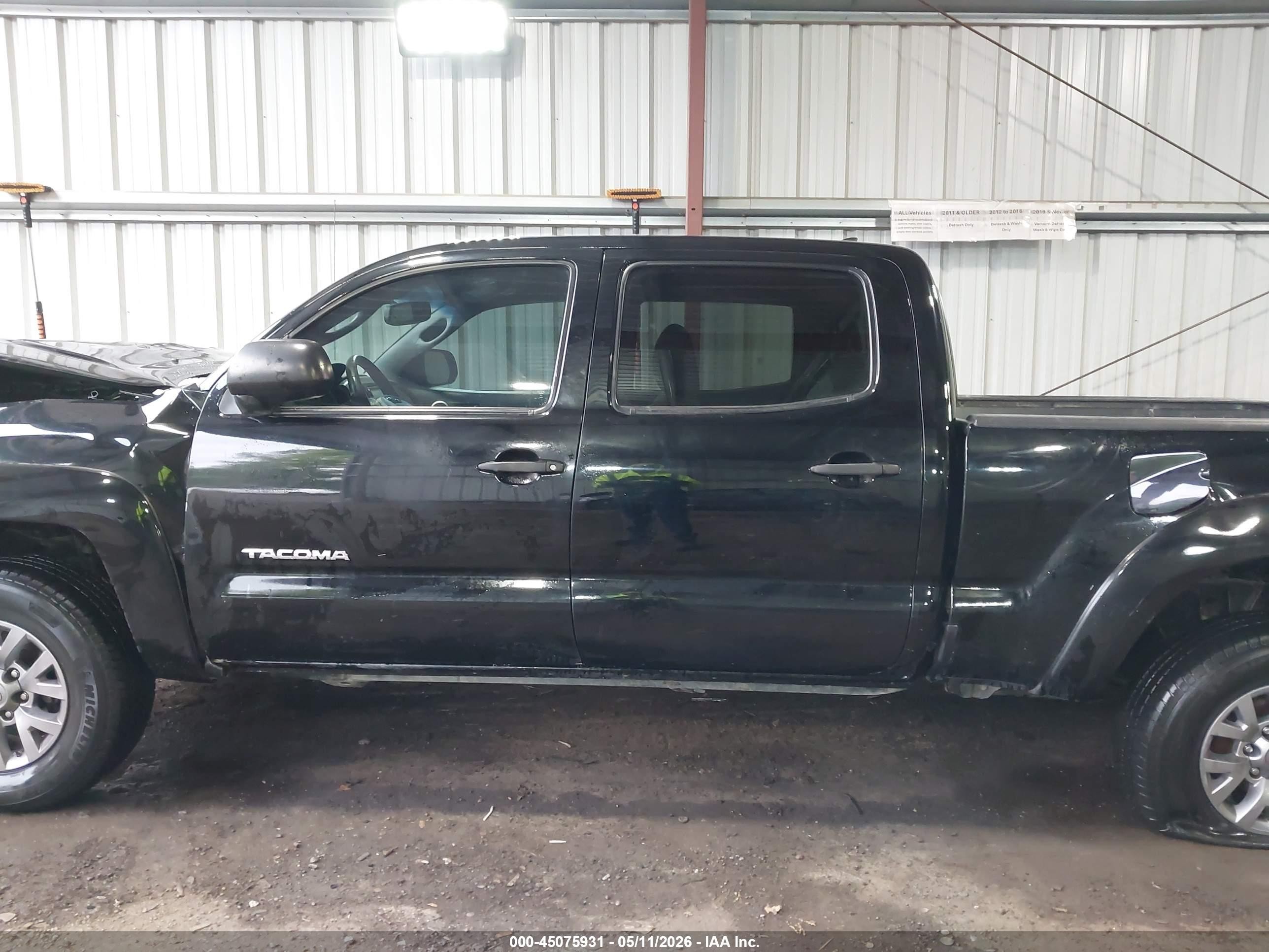 2014 Toyota Tacoma V6 Black vin: 5TFMU4FN0EX021722