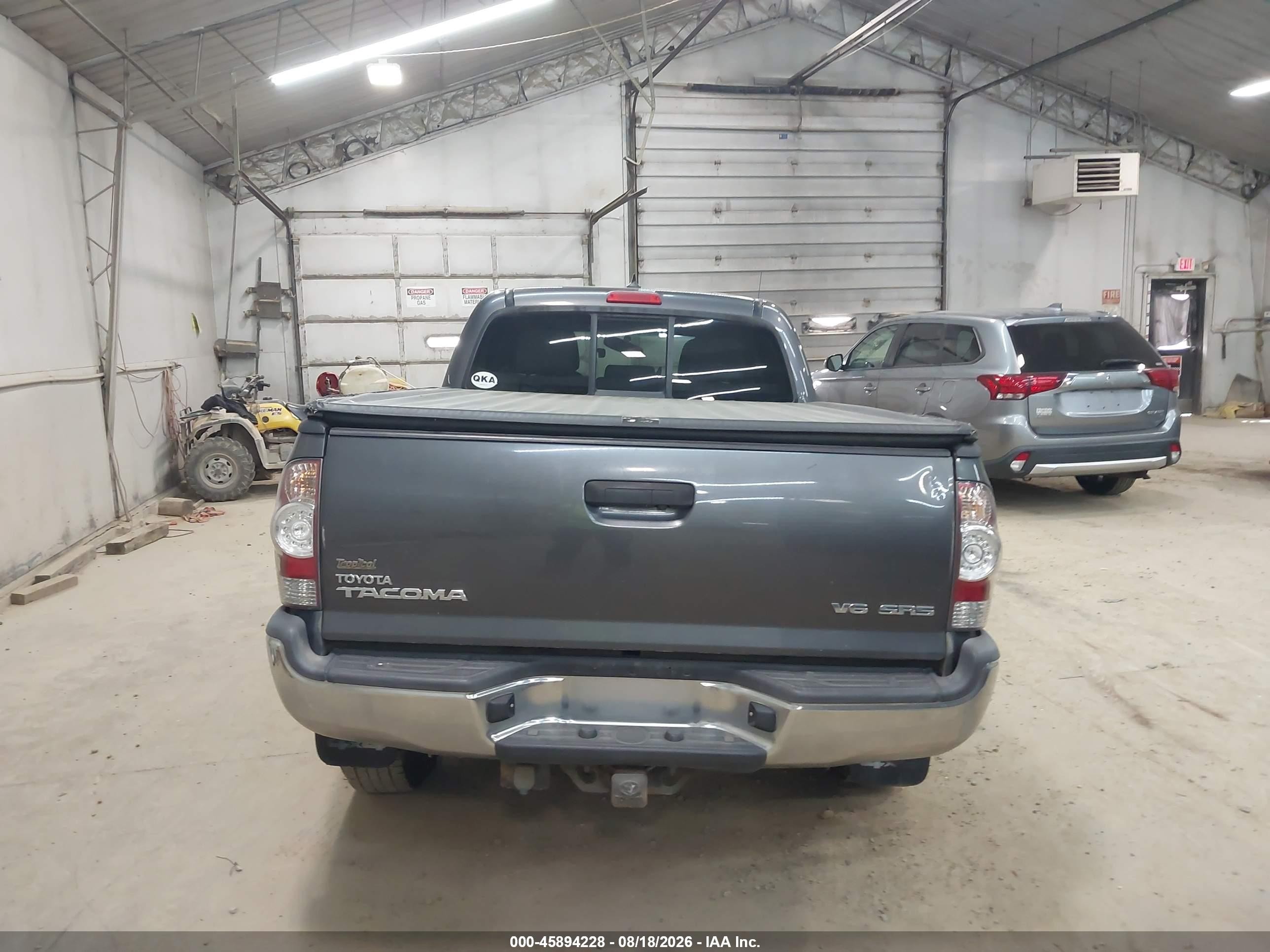 2014 Toyota Tacoma V6 Gray vin: 5TFMU4FN1EX023432