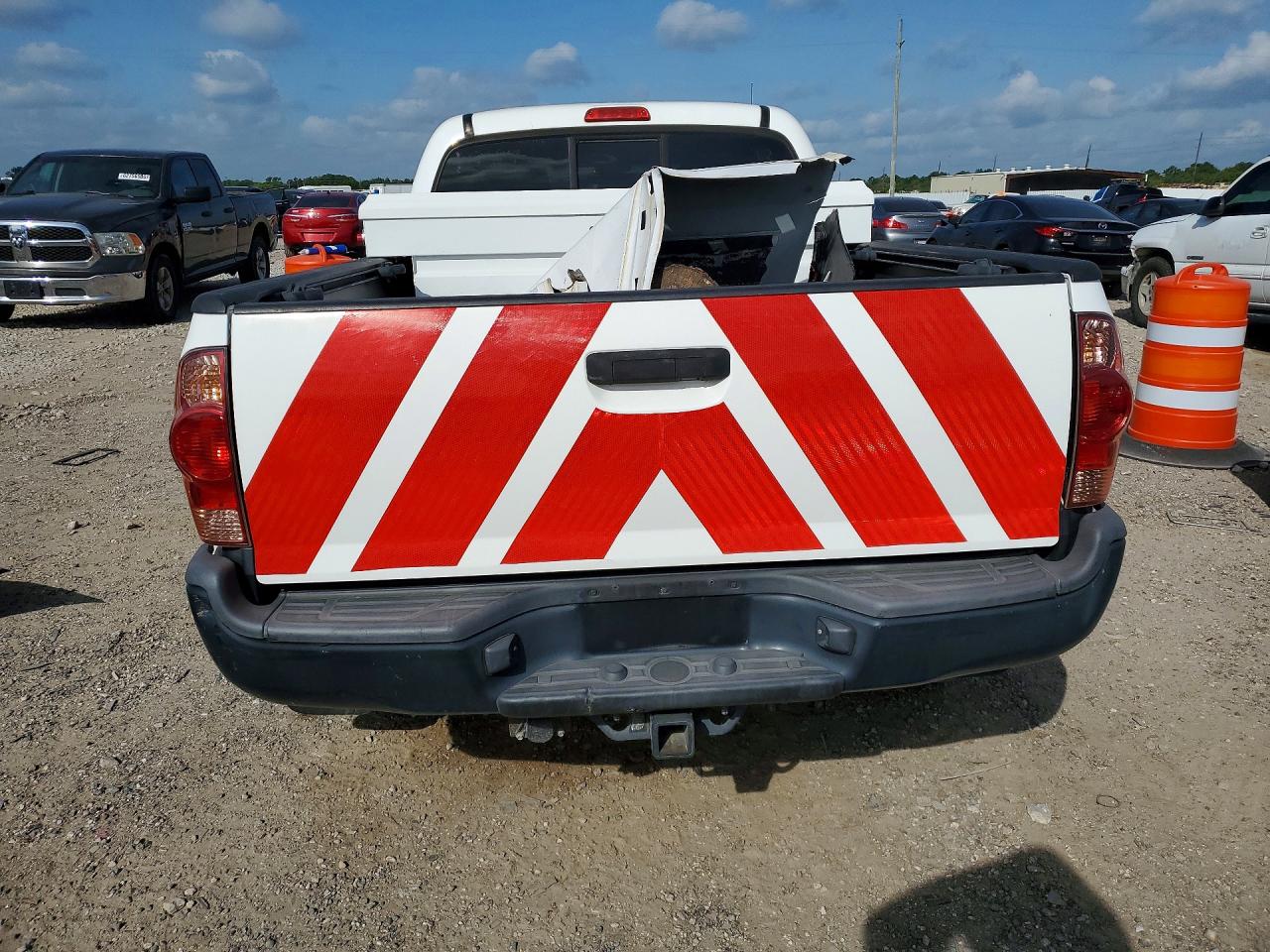 2015 Toyota Tacoma Double Cab Long Bed White vin: 5TFMU4FN1FX033069