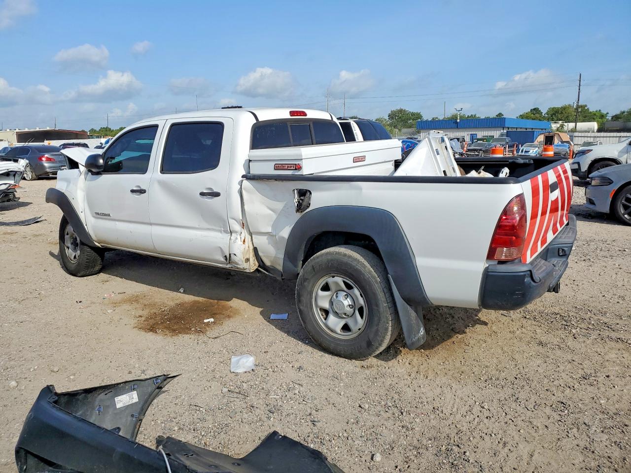 2015 Toyota Tacoma Double Cab Long Bed White vin: 5TFMU4FN1FX033069