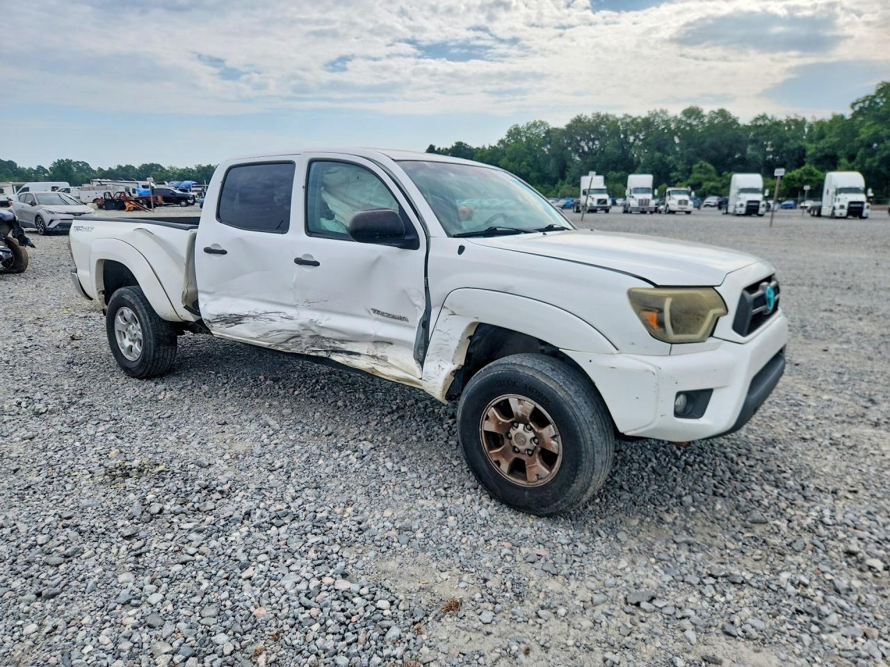 2012 Toyota Tacoma Double Cab Long Bed White vin: 5TFMU4FN3CX008847