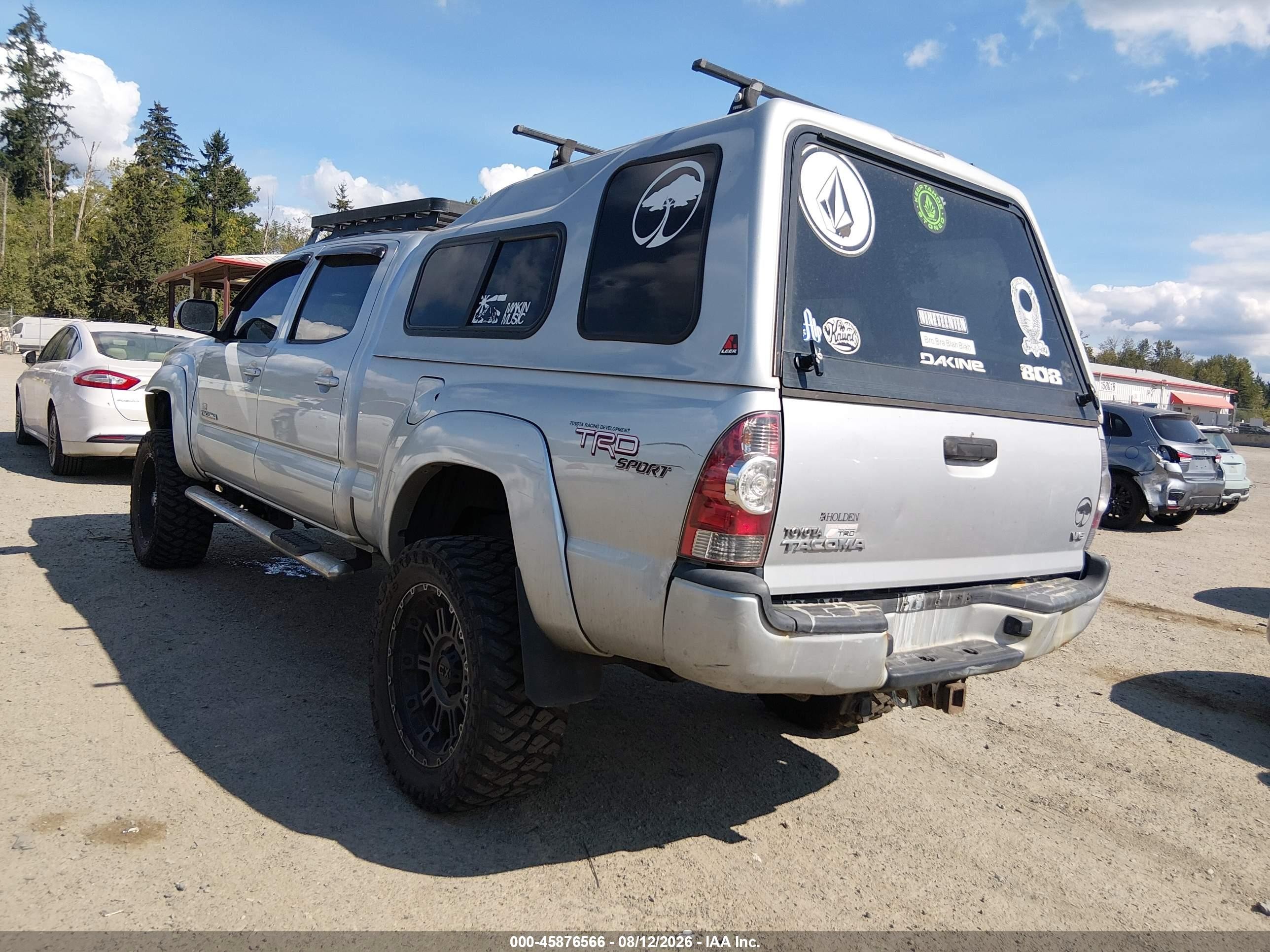 2013 Toyota Tacoma V6 Серебряный vin: 5TFMU4FN3DX018635