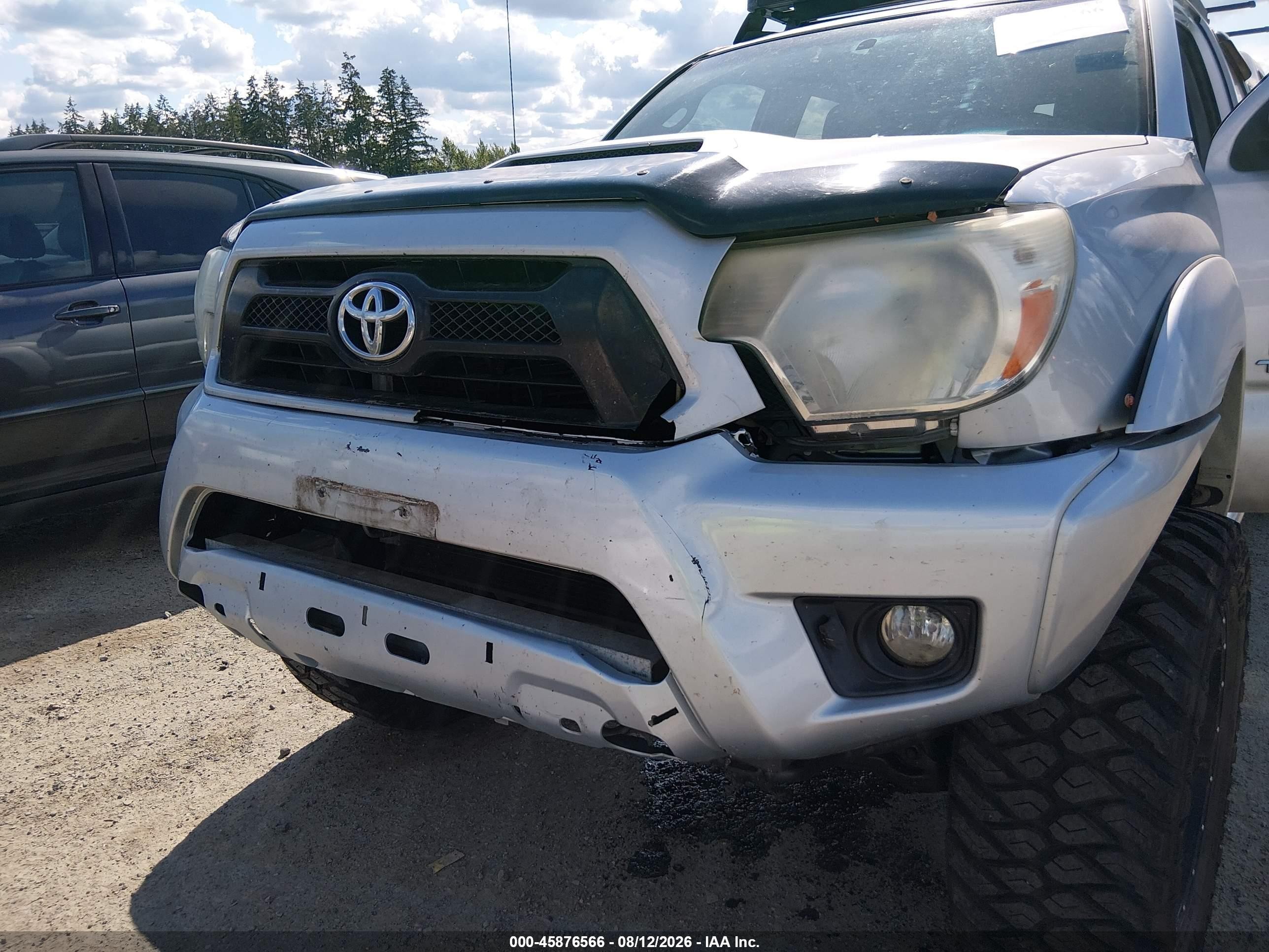 2013 Toyota Tacoma V6 Серебряный vin: 5TFMU4FN3DX018635
