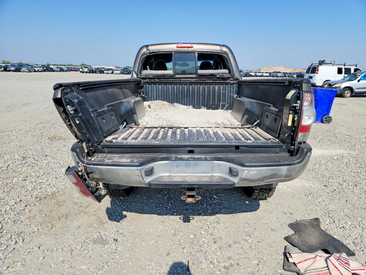 2013 Toyota Tacoma Double Cab Long Bed Brown vin: 5TFMU4FN4DX012309