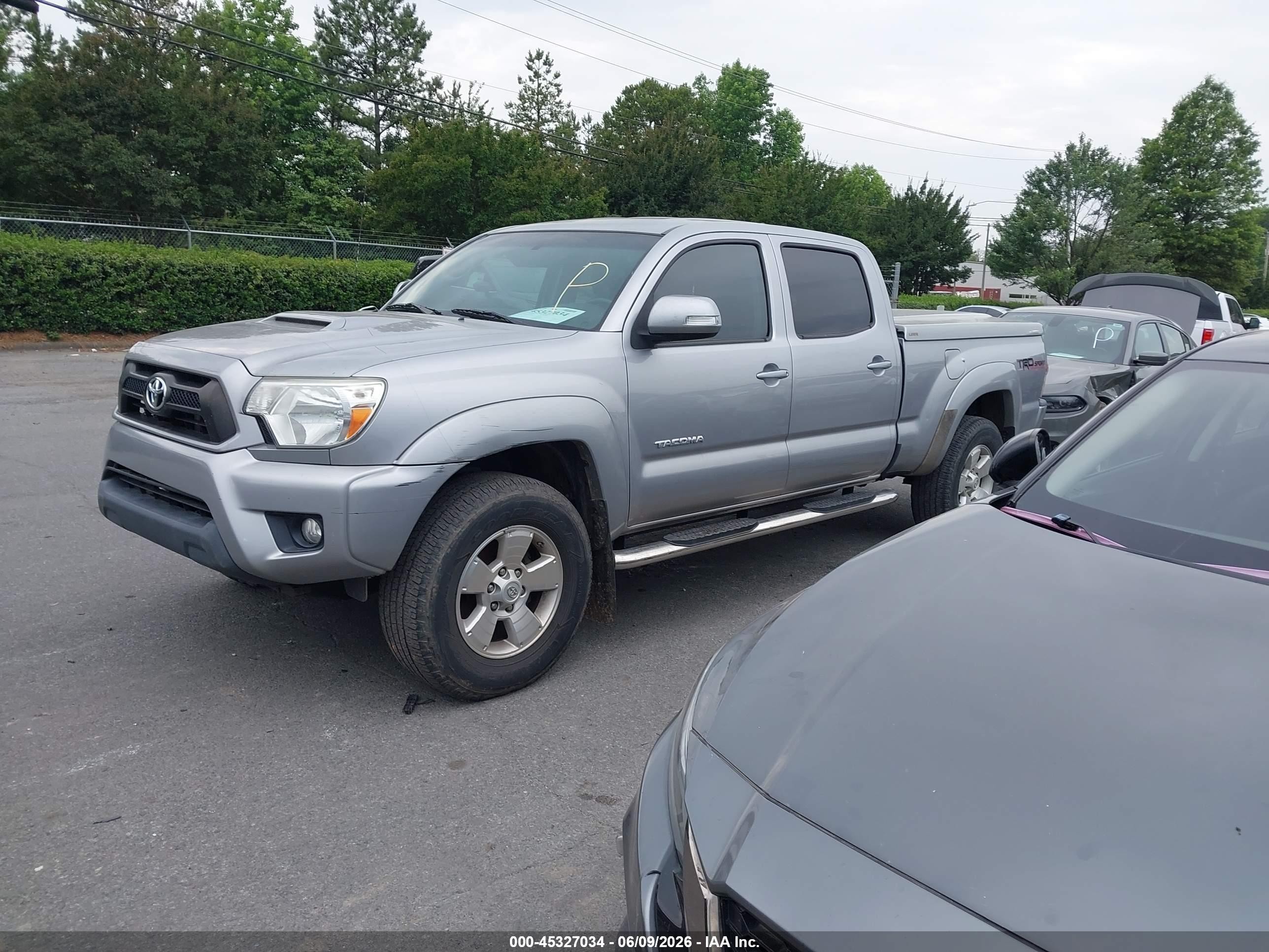 2015 Toyota Tacoma Base V6 Silver vin: 5TFMU4FN4FX031624