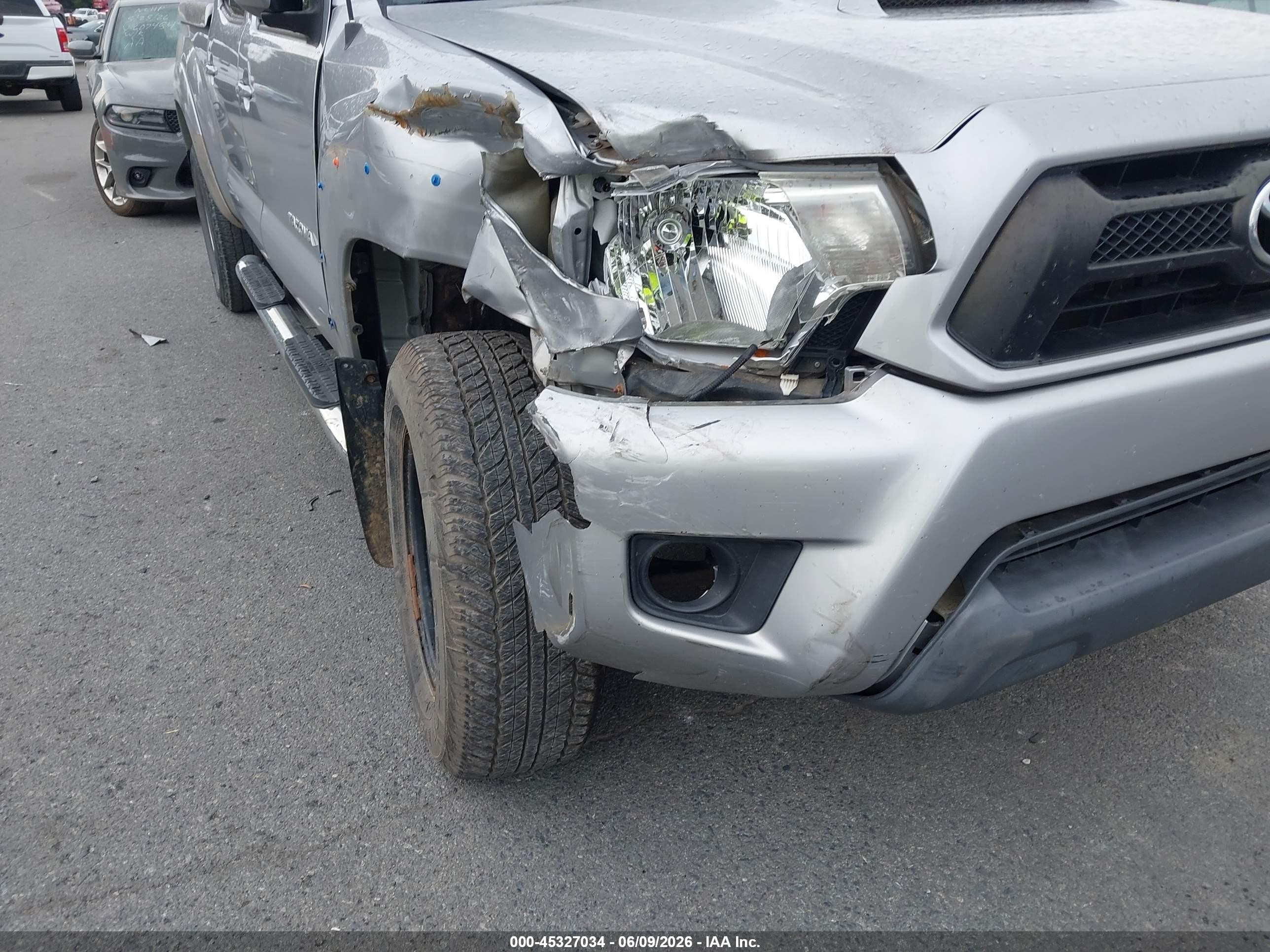 2015 Toyota Tacoma Base V6 Silver vin: 5TFMU4FN4FX031624
