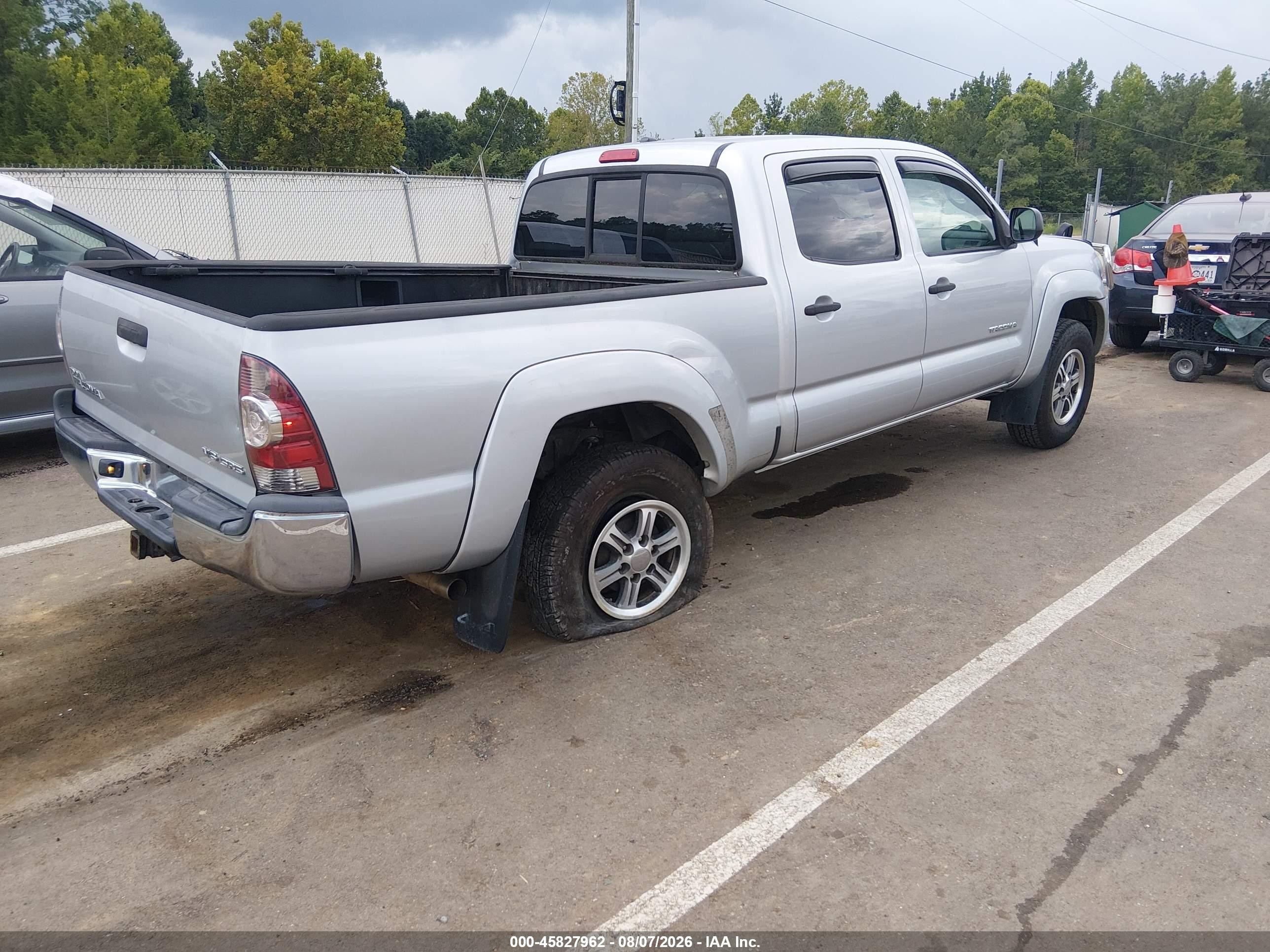 2011 Toyota Tacoma Base V6 Silver vin: 5TFMU4FN5BX001803