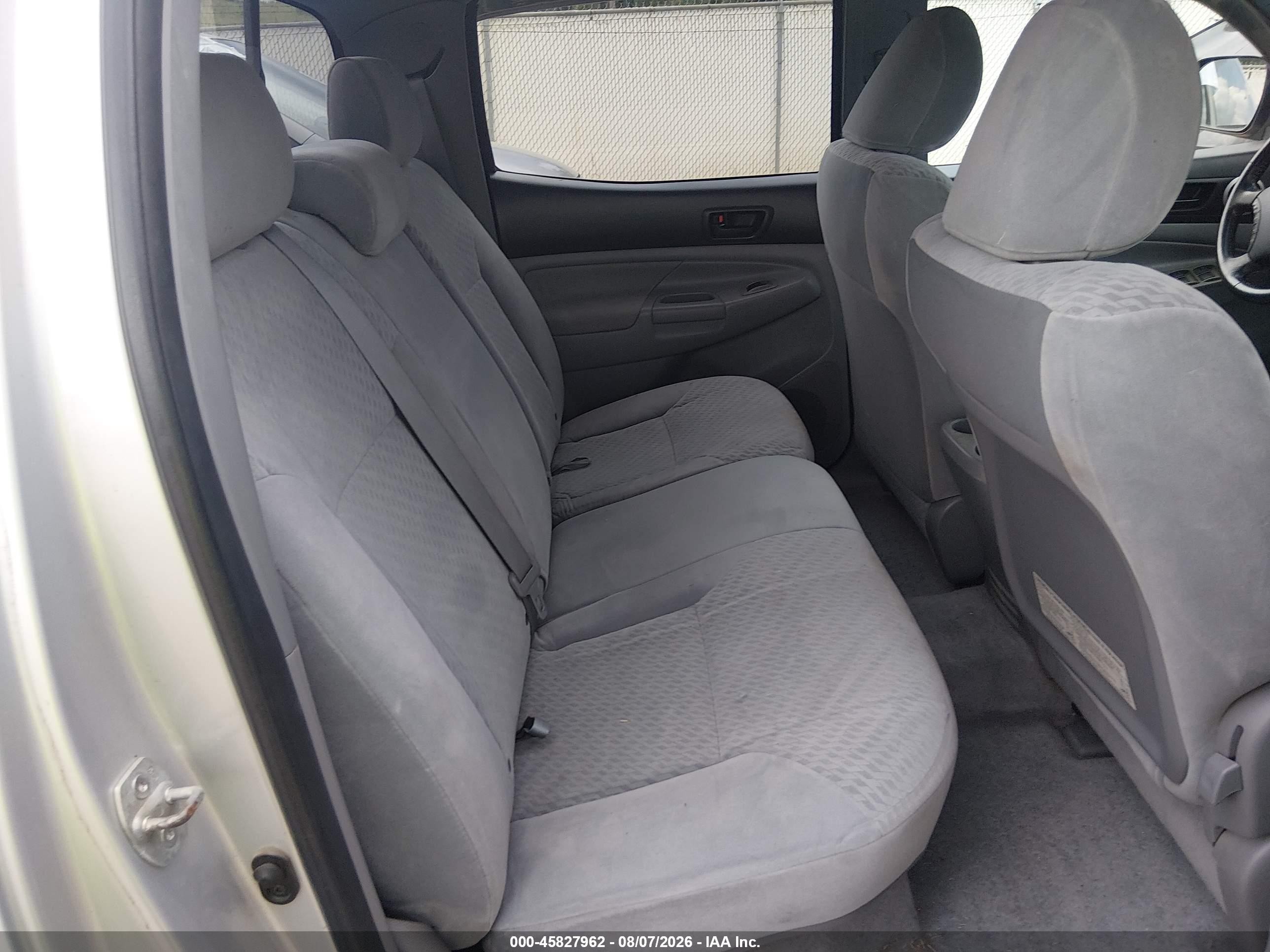 2011 Toyota Tacoma Base V6 Silver vin: 5TFMU4FN5BX001803