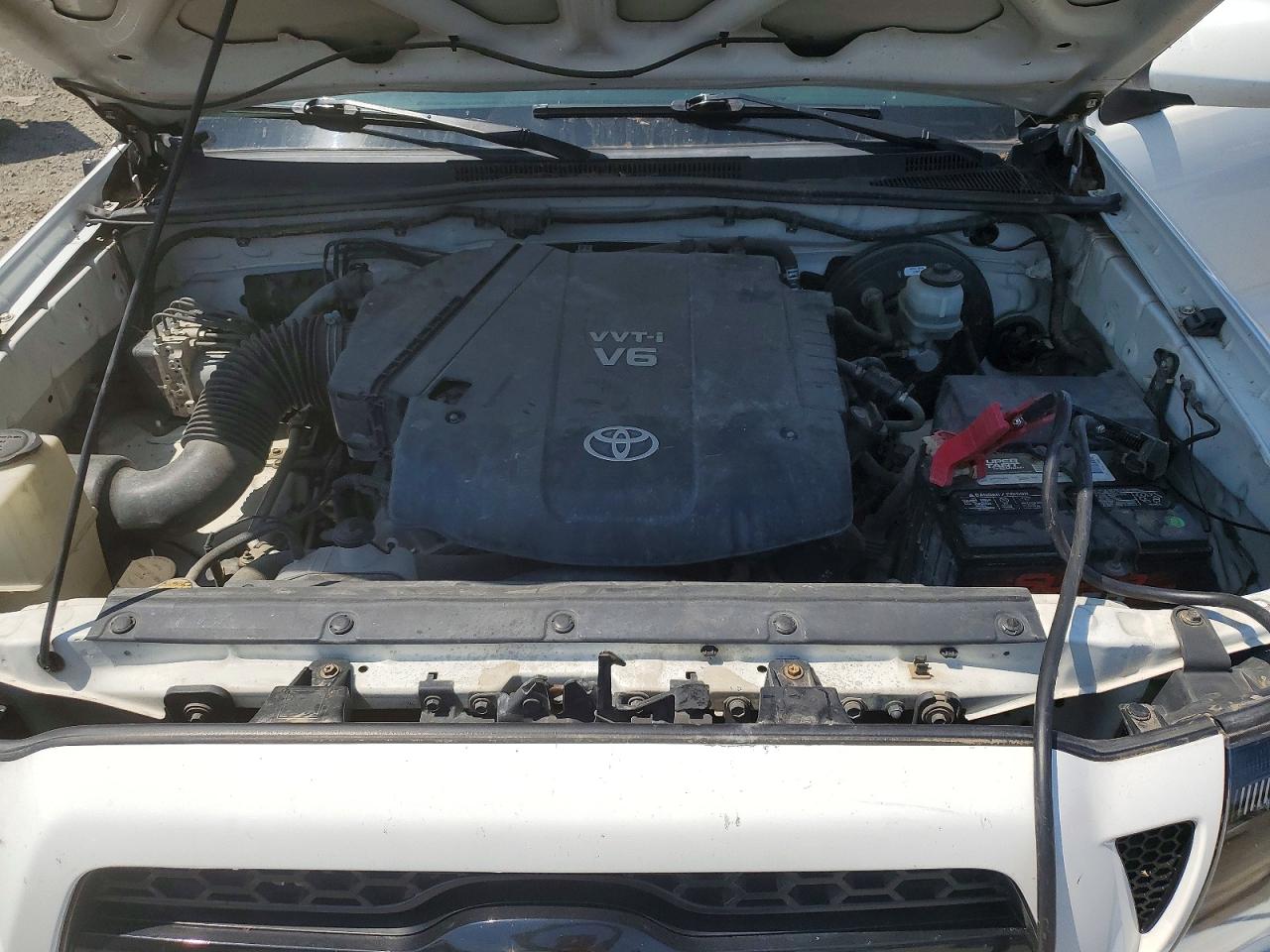 2011 Toyota Tacoma Double Cab Long Bed White vin: 5TFMU4FN5BX002868