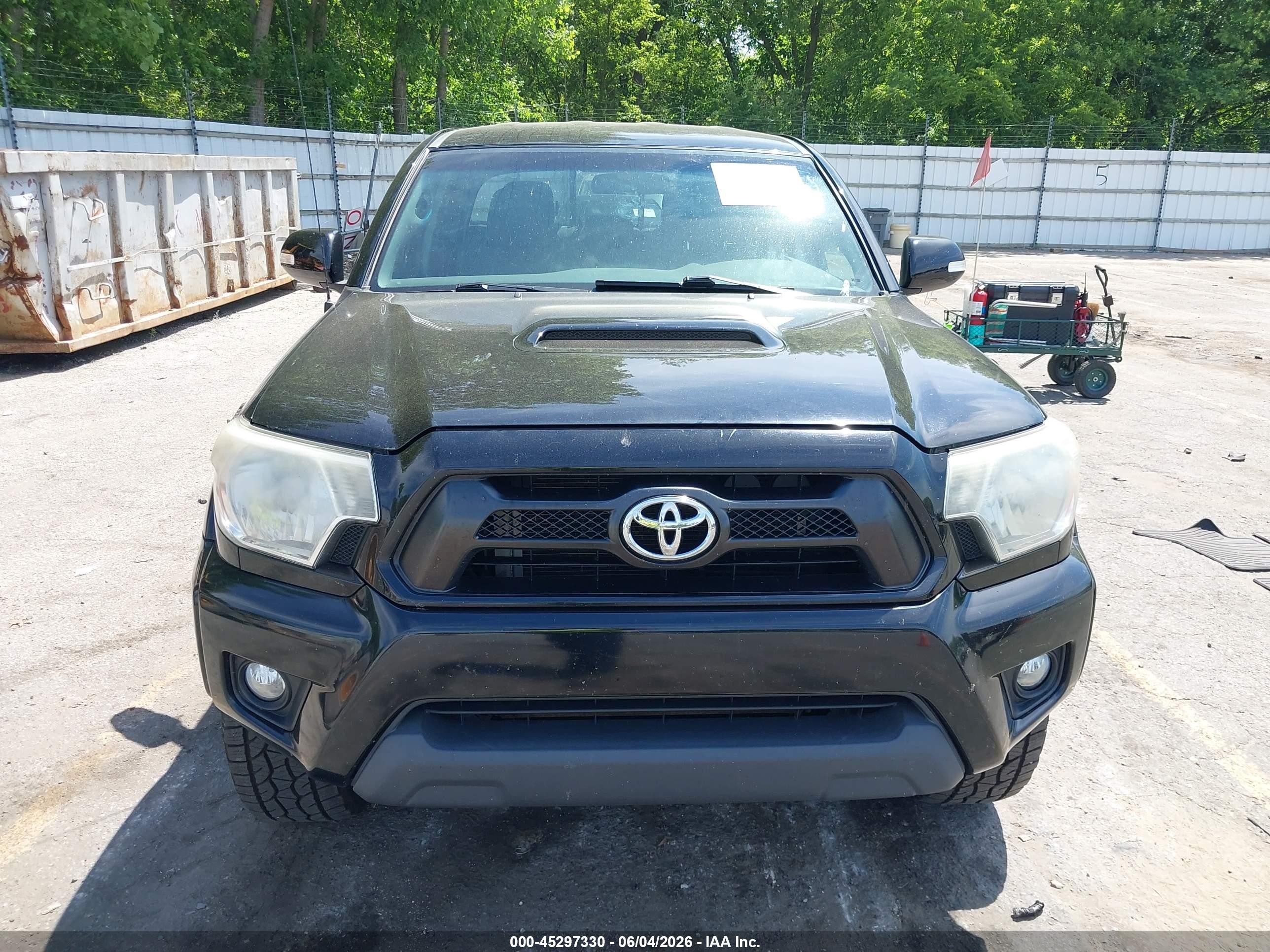 2015 Toyota Tacoma Base V6 Черный vin: 5TFMU4FN5FX030191