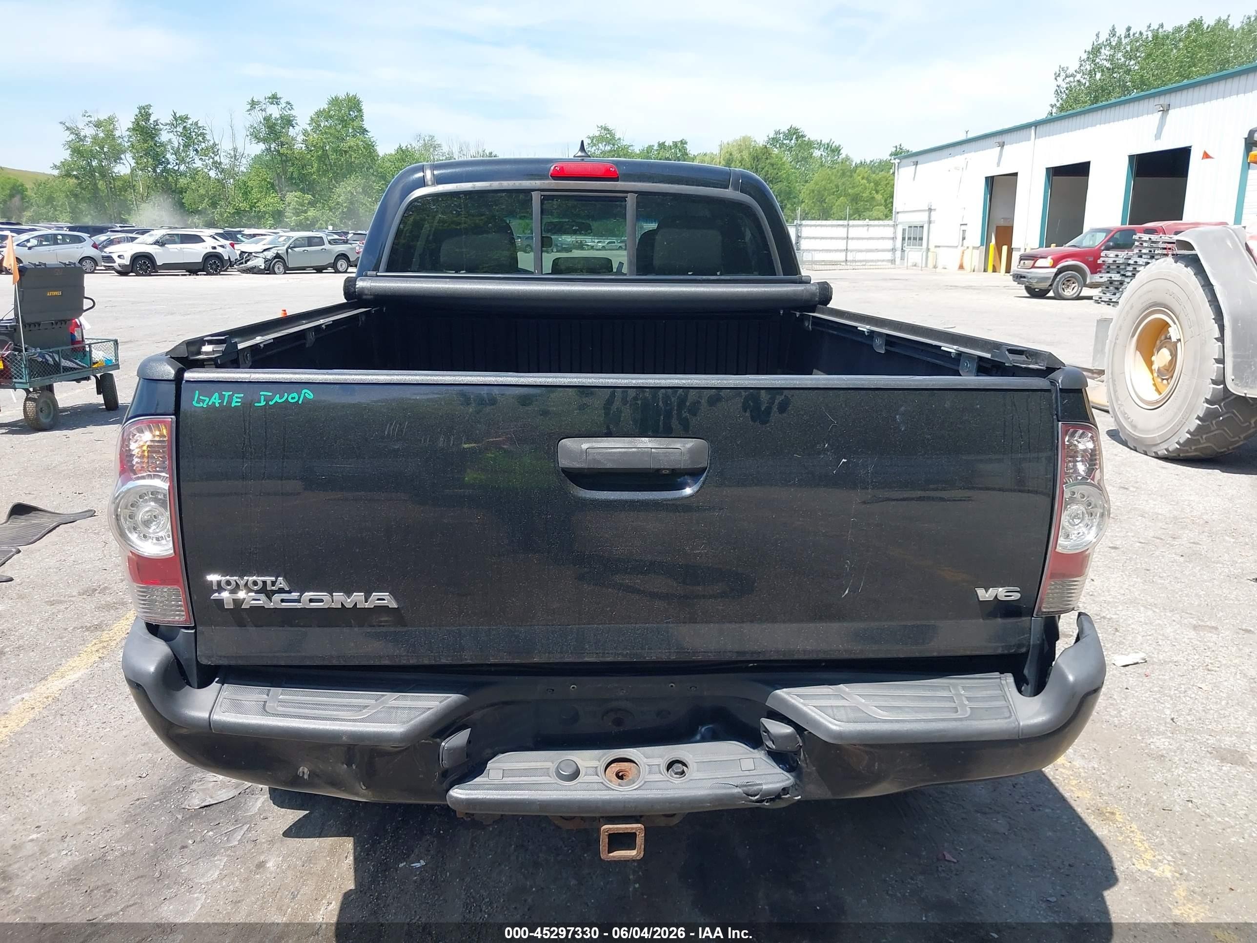 2015 Toyota Tacoma Base V6 Черный vin: 5TFMU4FN5FX030191
