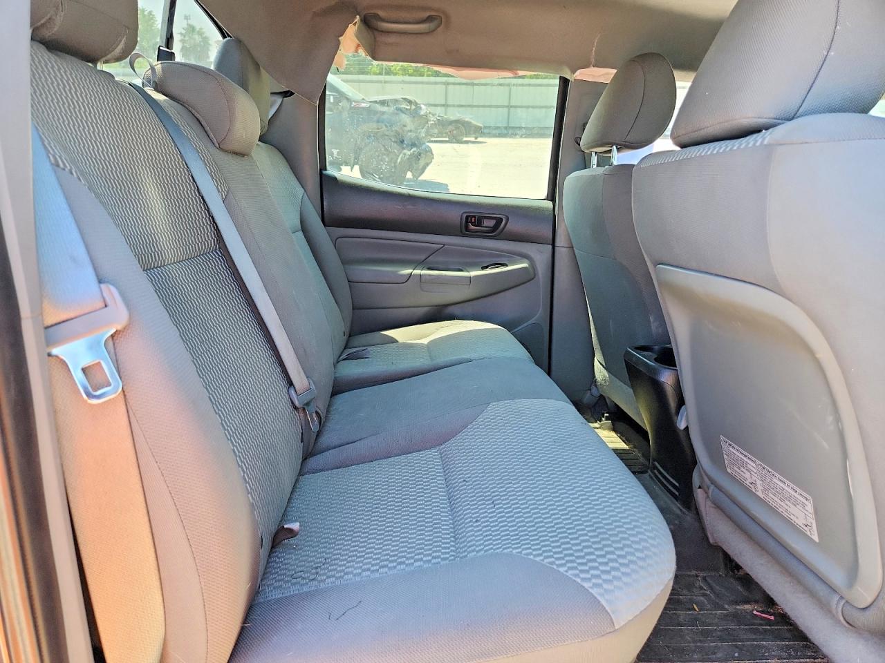 2015 Toyota Tacoma Double Cab Long Bed Gray vin: 5TFMU4FN6FX029230