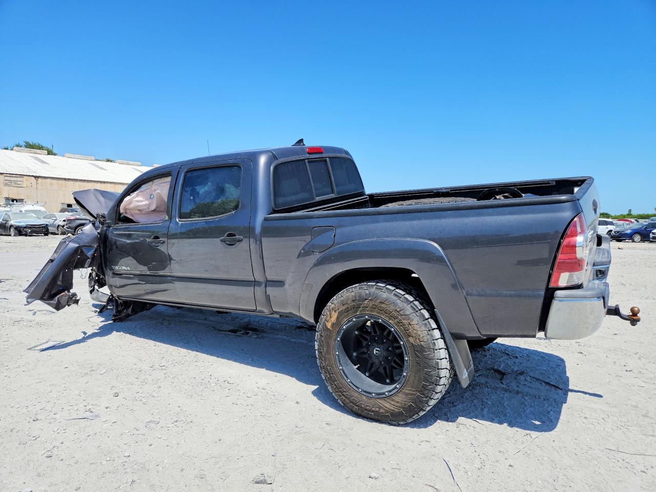 2015 Toyota Tacoma Double Cab Long Bed Gray vin: 5TFMU4FN6FX029230