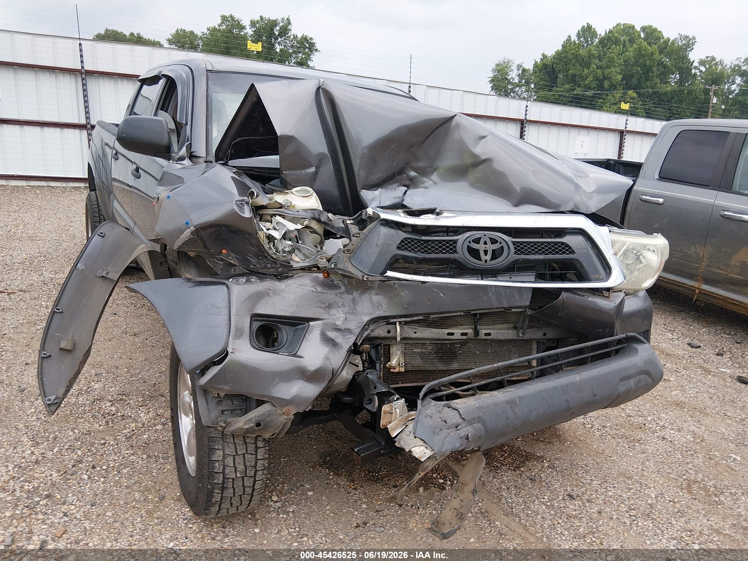 2015 Toyota Tacoma Base V6 Gray vin: 5TFMU4FN6FX029745