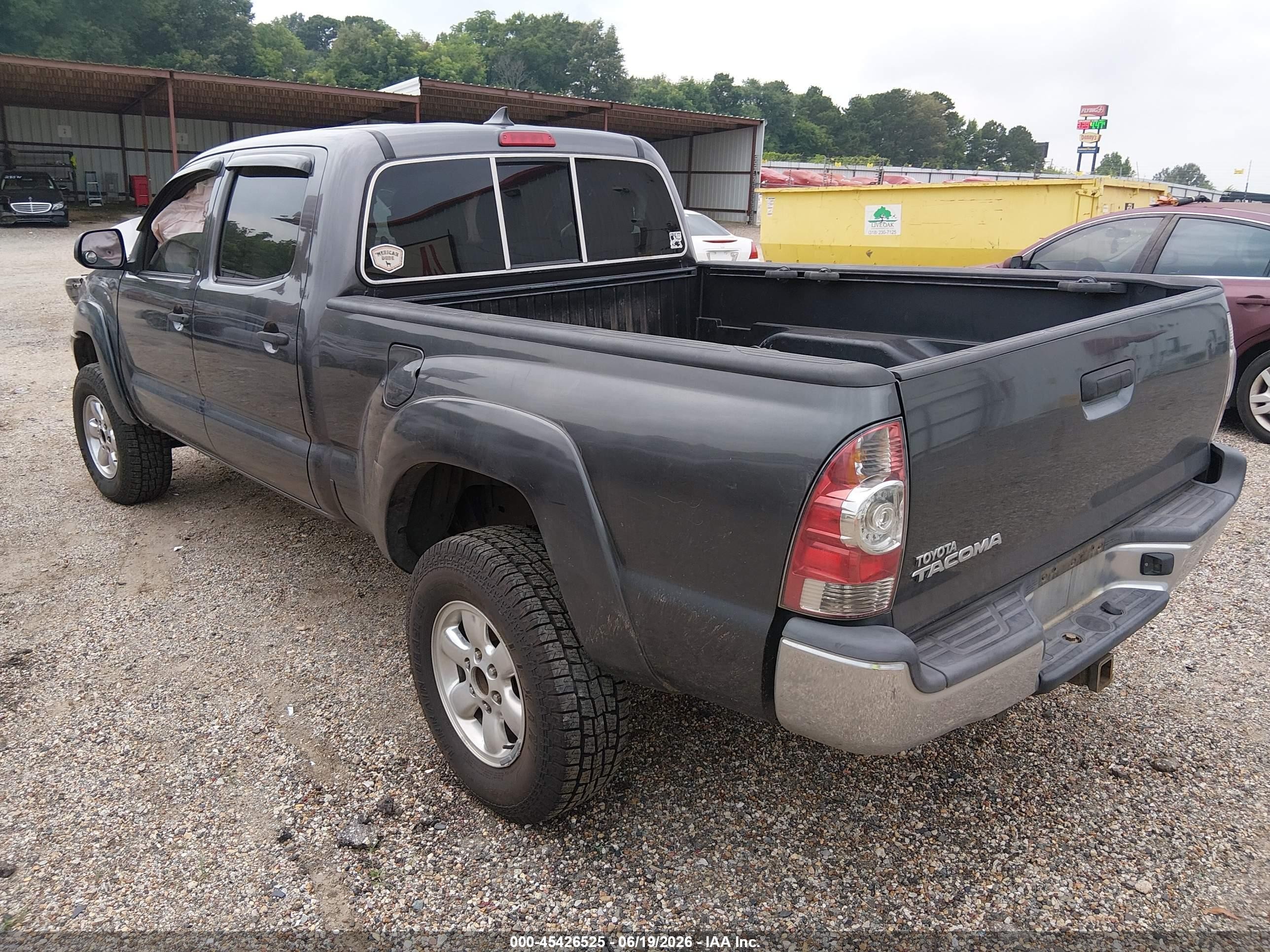 2015 Toyota Tacoma Base V6 Gray vin: 5TFMU4FN6FX029745