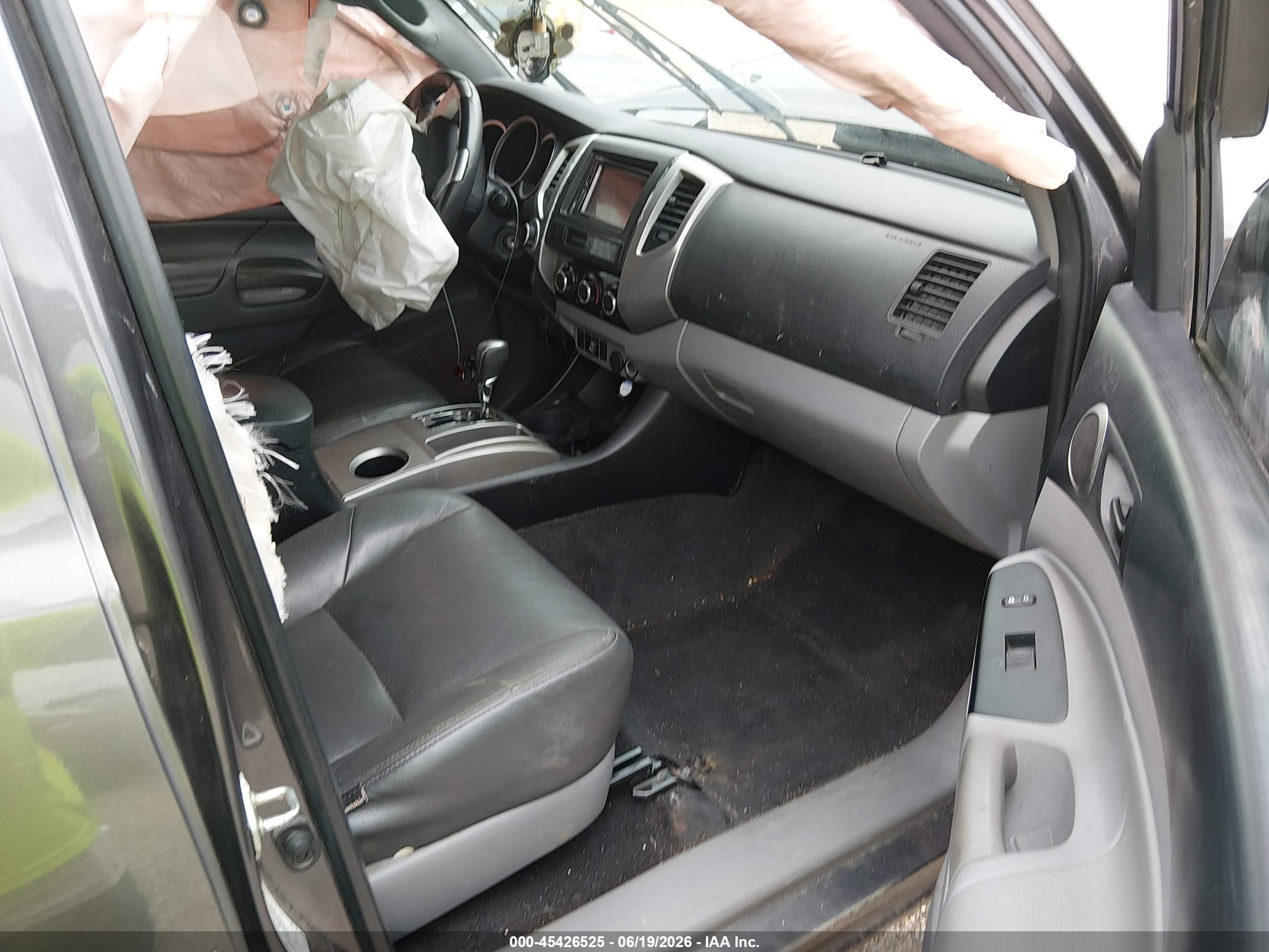 2015 Toyota Tacoma Base V6 Gray vin: 5TFMU4FN6FX029745