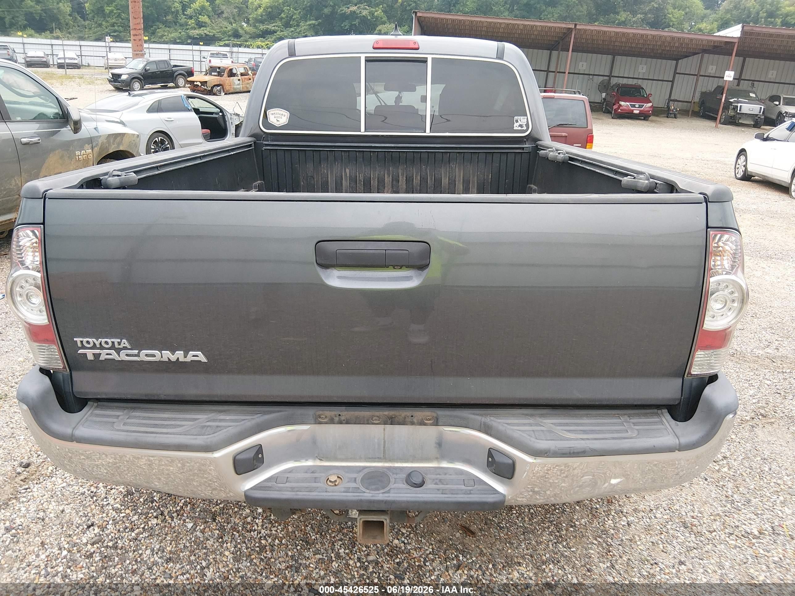 2015 Toyota Tacoma Base V6 Gray vin: 5TFMU4FN6FX029745