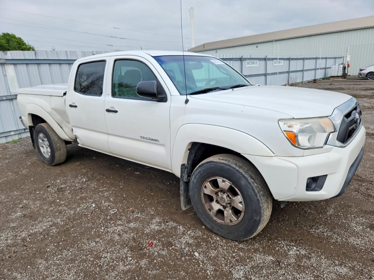 2015 Toyota Tacoma Double Cab Long Bed Белый vin: 5TFMU4FN7FX035862