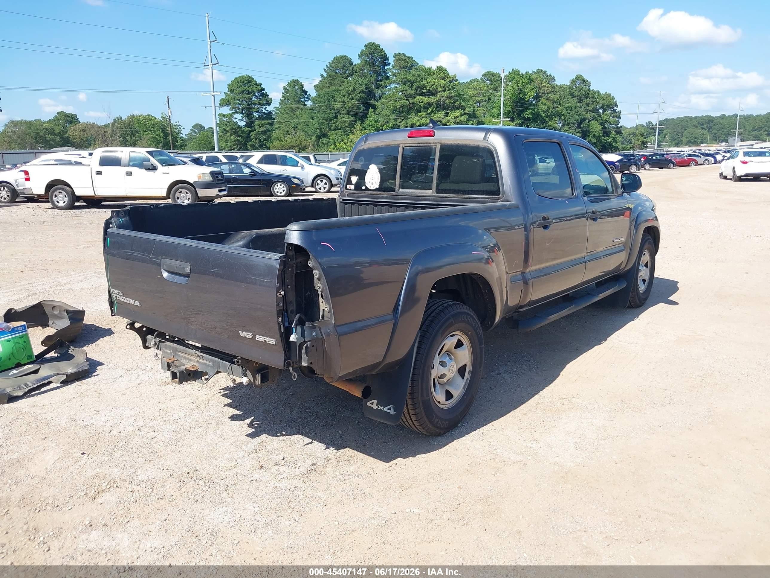 2015 Toyota Tacoma Base V6 Gray vin: 5TFMU4FN8FX036163