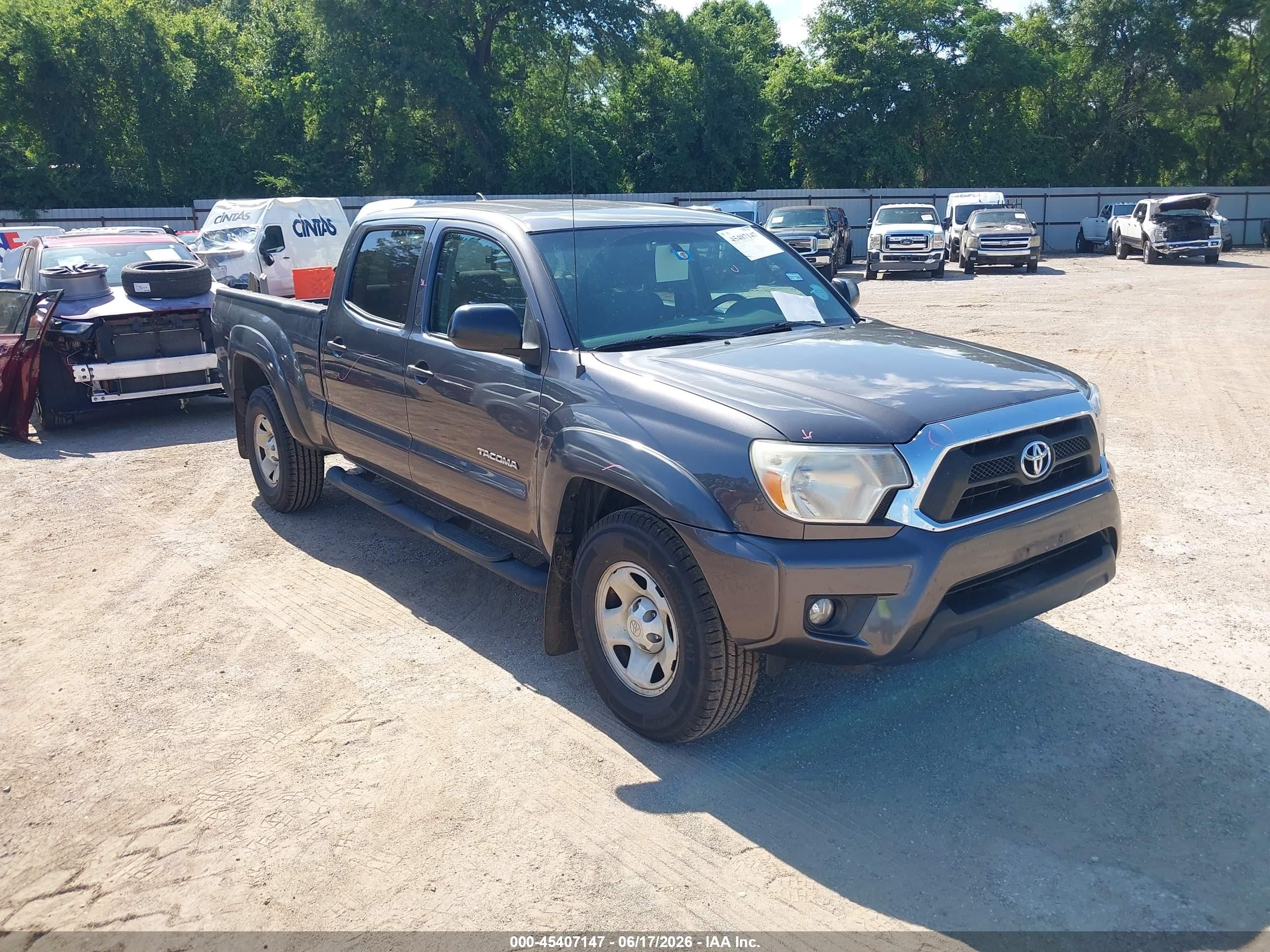 2015 Toyota Tacoma Base V6 Gray vin: 5TFMU4FN8FX036163