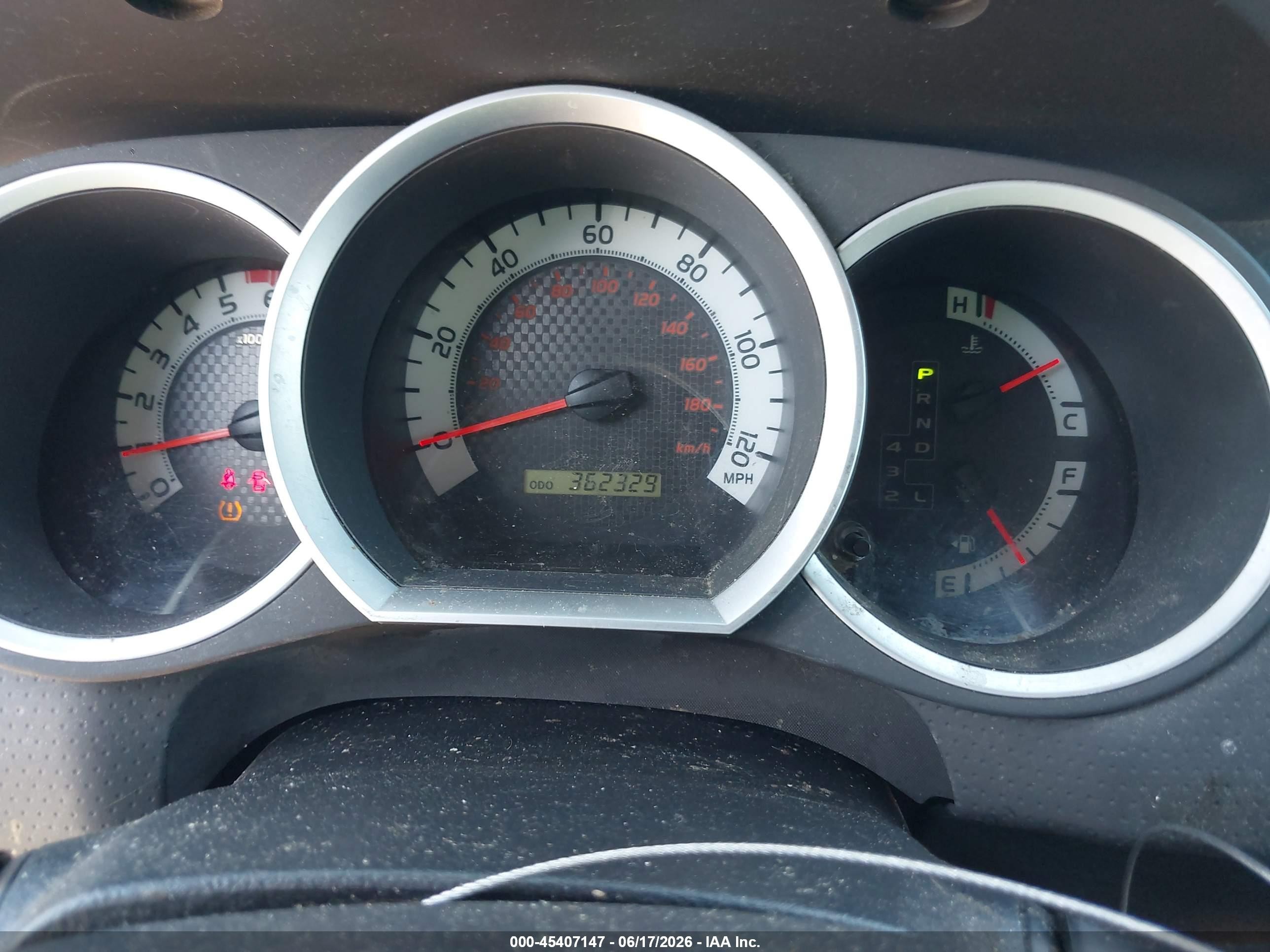 2015 Toyota Tacoma Base V6 Gray vin: 5TFMU4FN8FX036163