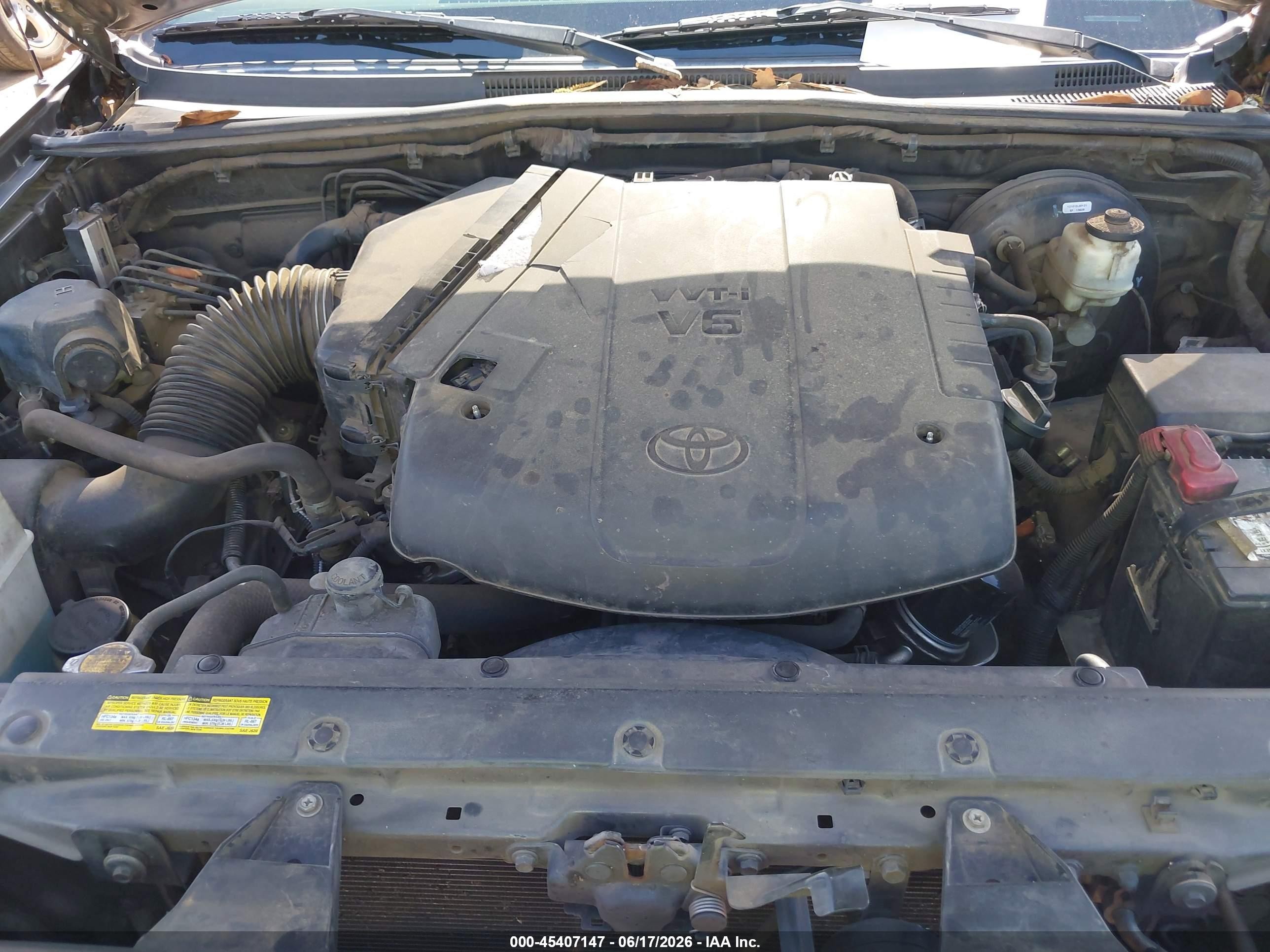 2015 Toyota Tacoma Base V6 Gray vin: 5TFMU4FN8FX036163