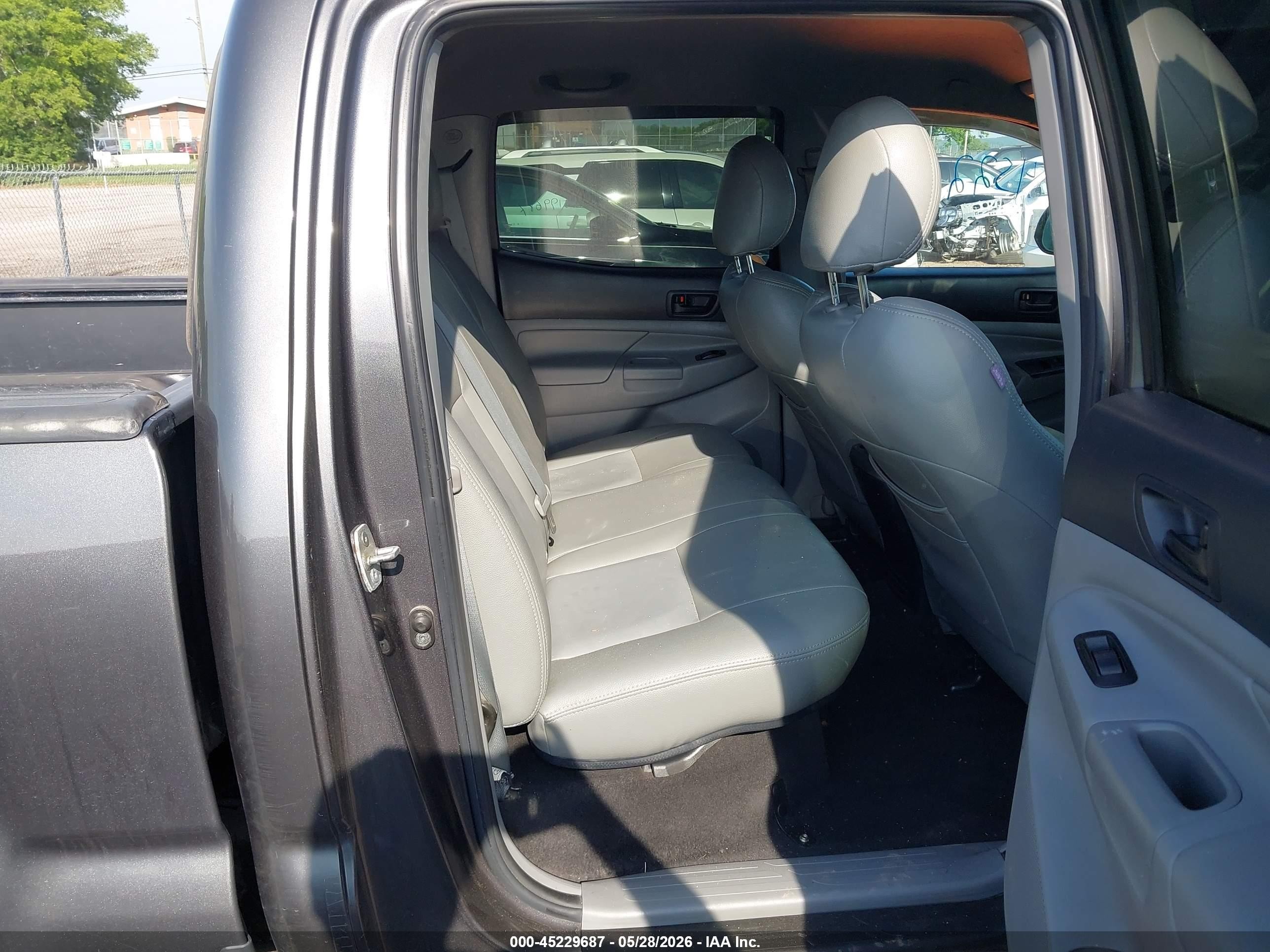 2013 Toyota Tacoma Base V6 Gray vin: 5TFMU4FN9DX018641