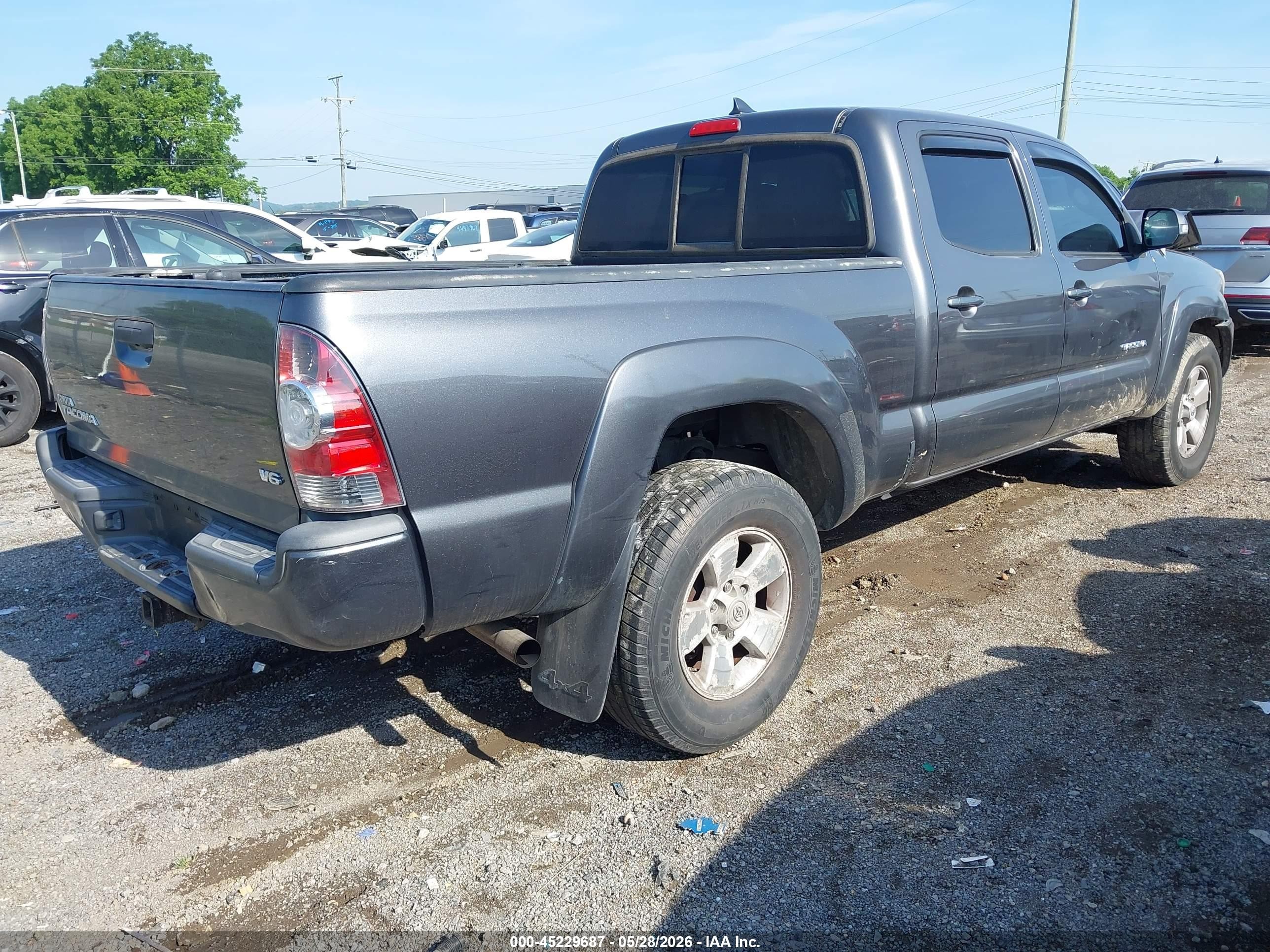 2013 Toyota Tacoma Base V6 Gray vin: 5TFMU4FN9DX018641