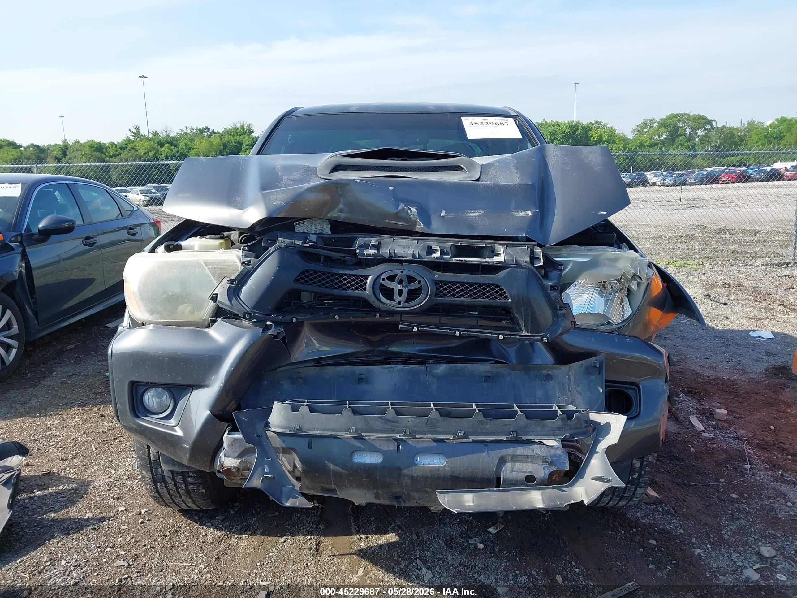 2013 Toyota Tacoma Base V6 Gray vin: 5TFMU4FN9DX018641