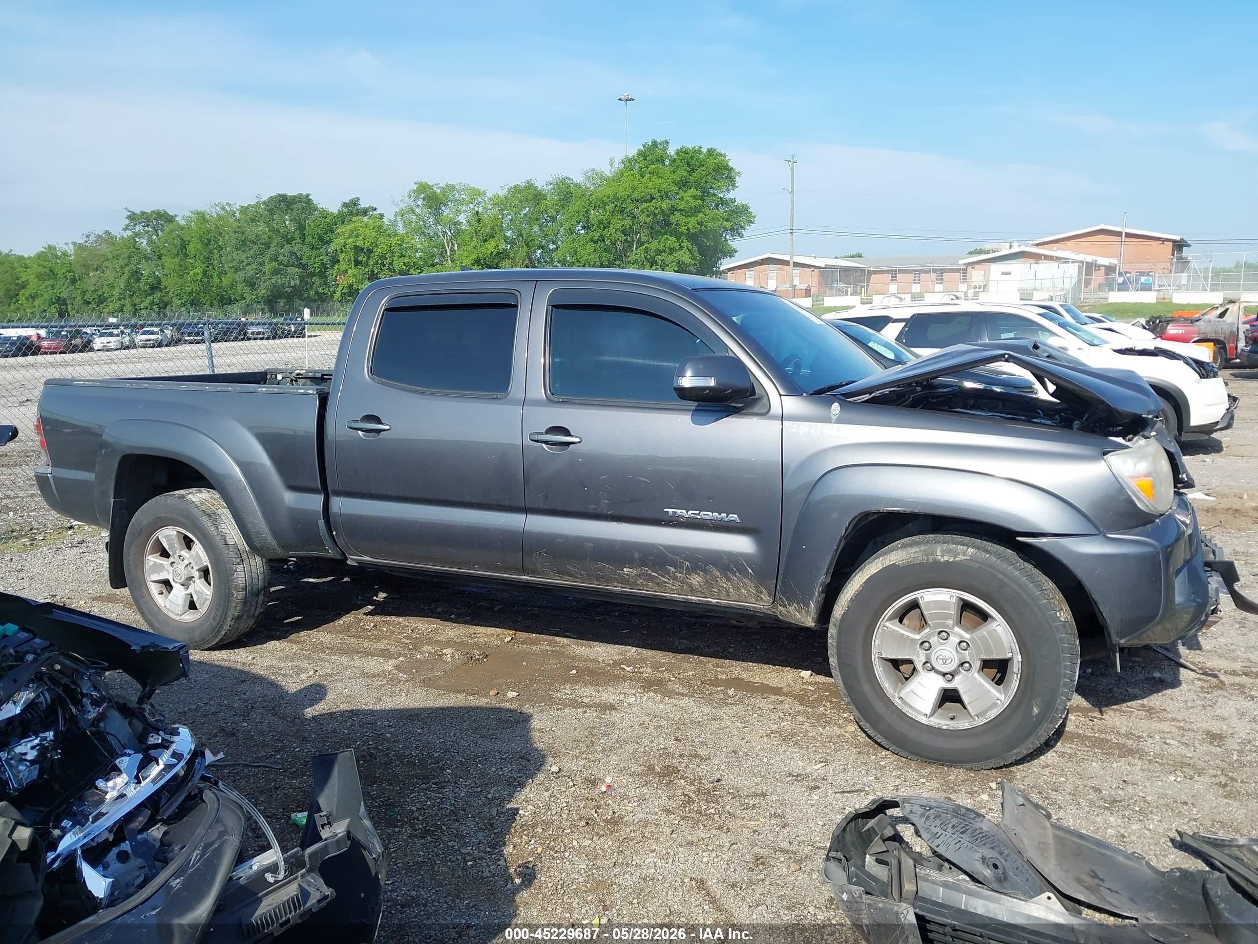 2013 Toyota Tacoma Base V6 Gray vin: 5TFMU4FN9DX018641